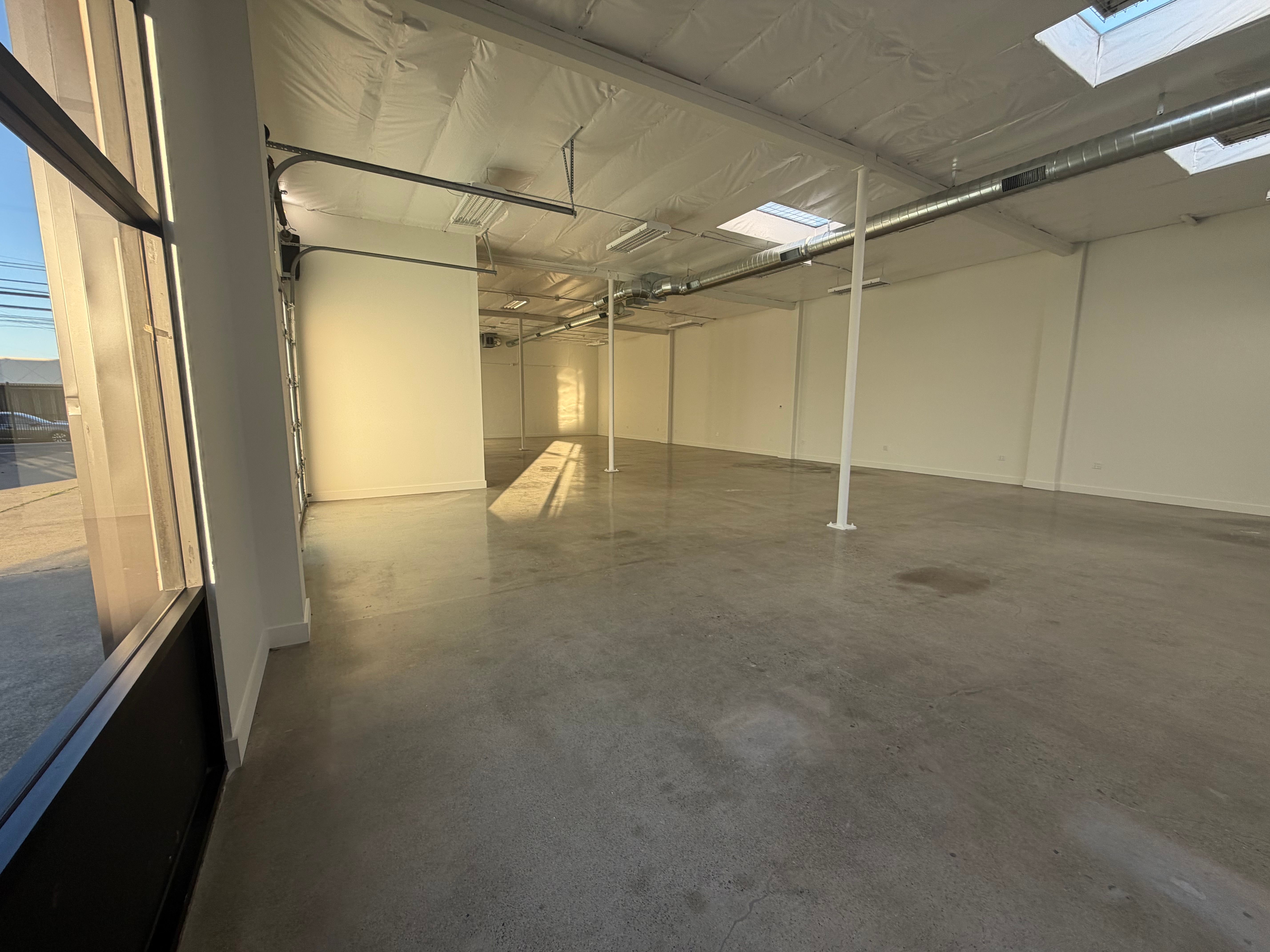 Renovated Open-office / Lab space / Warehouse / Mixed-use Unit 2622 Spring St, Redwood City, CA