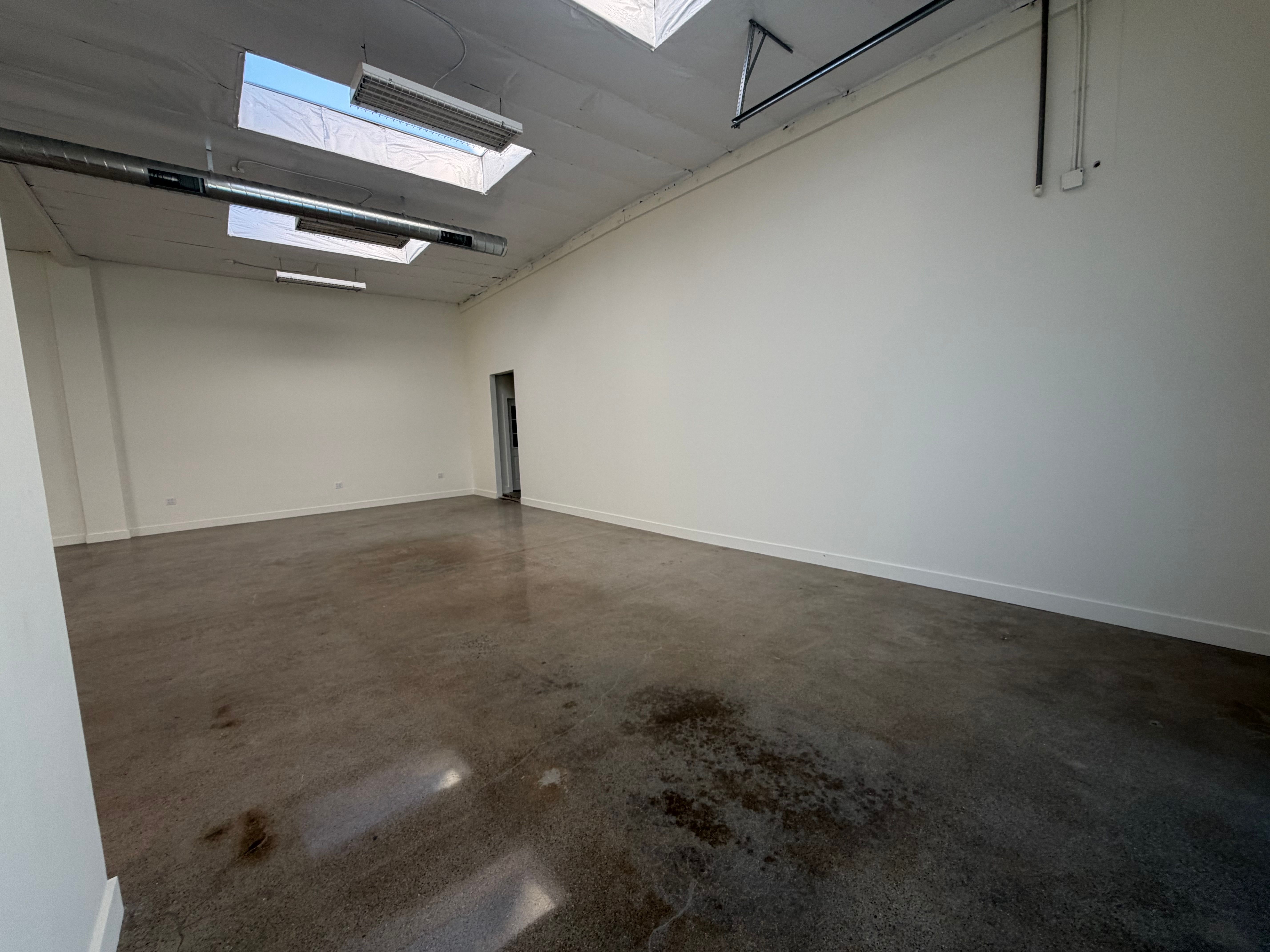 Renovated Open-office / Lab space / Warehouse / Mixed-use Unit in Redwood City
