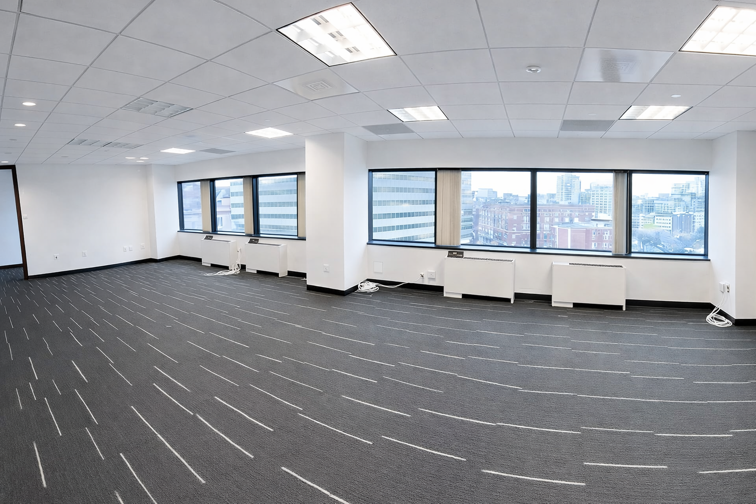 Contemporary Open Layout in Center of Downtown