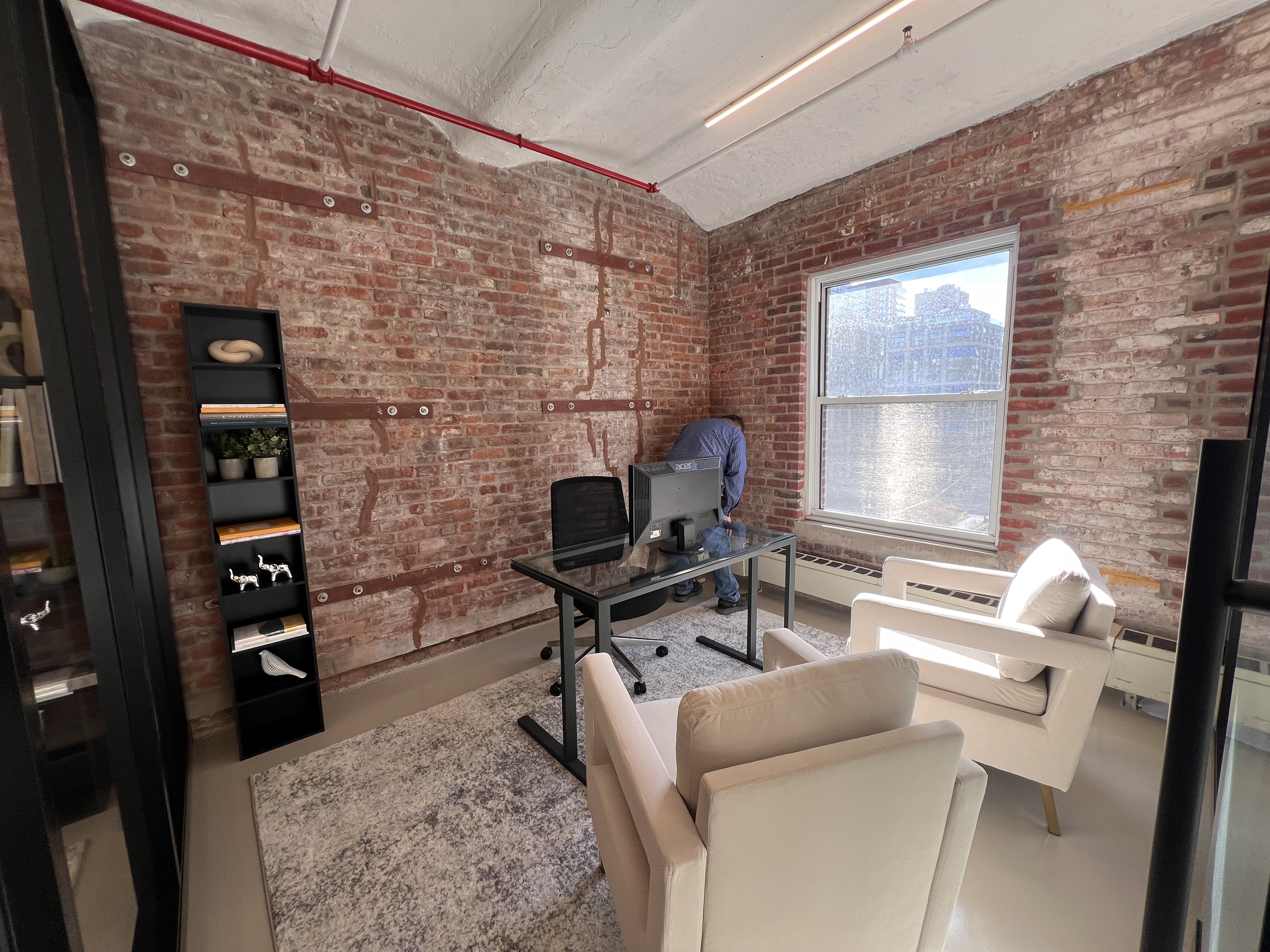 High-End Prebuilt Office Overlooking The High Line