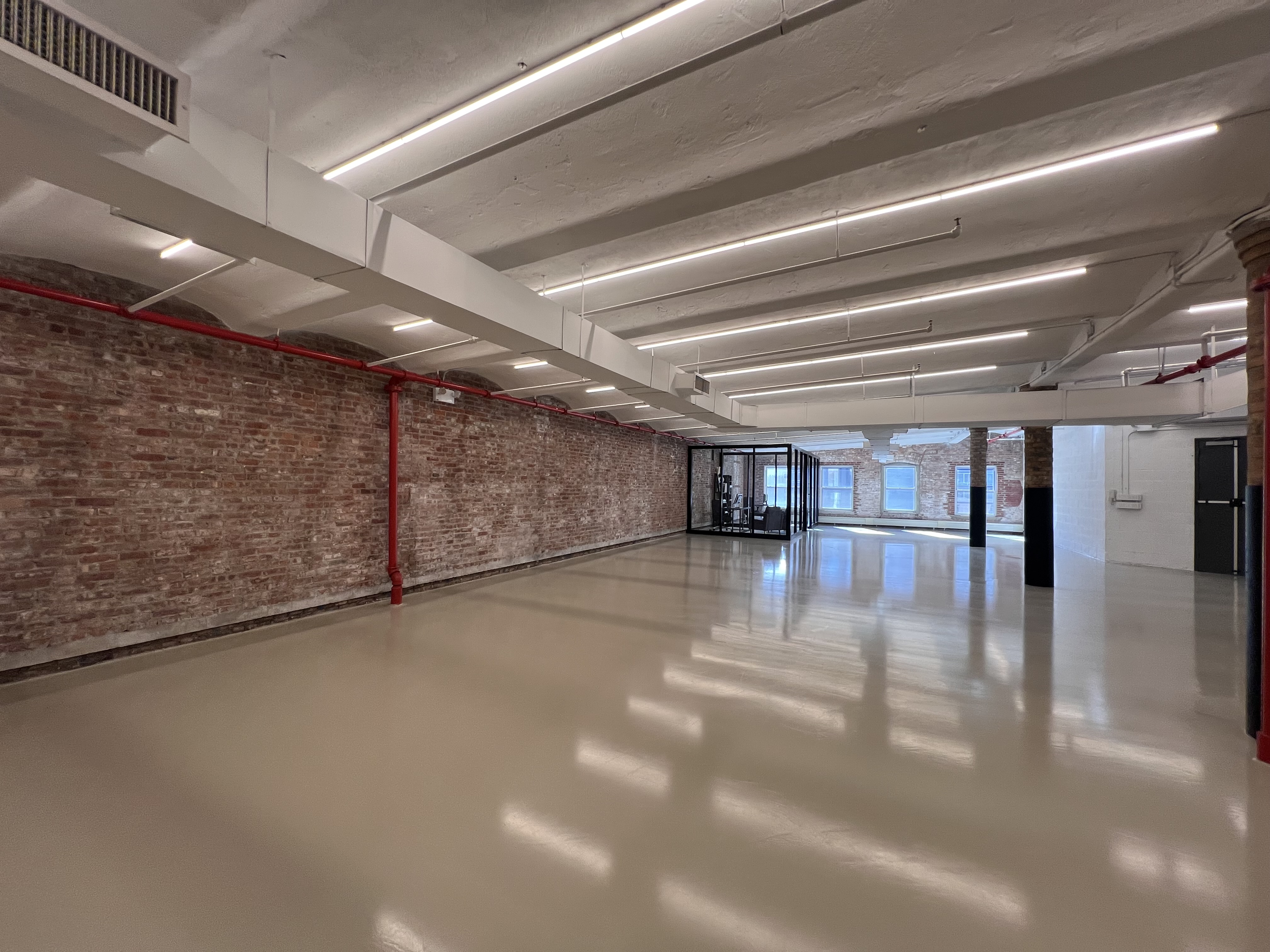 High-End Prebuilt Office Overlooking The High Line
