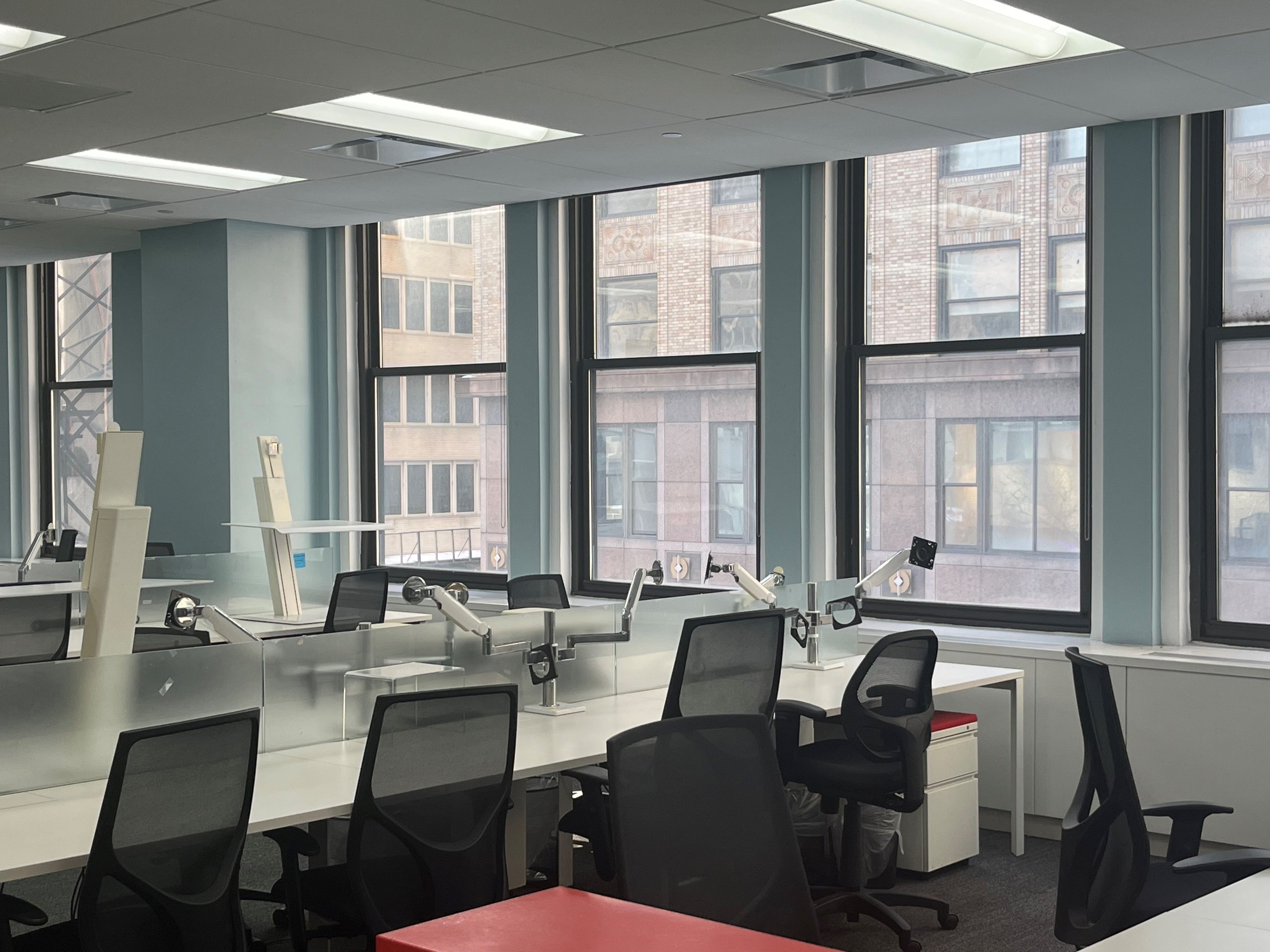 Bright Modern Office in Midtown Manhattan
