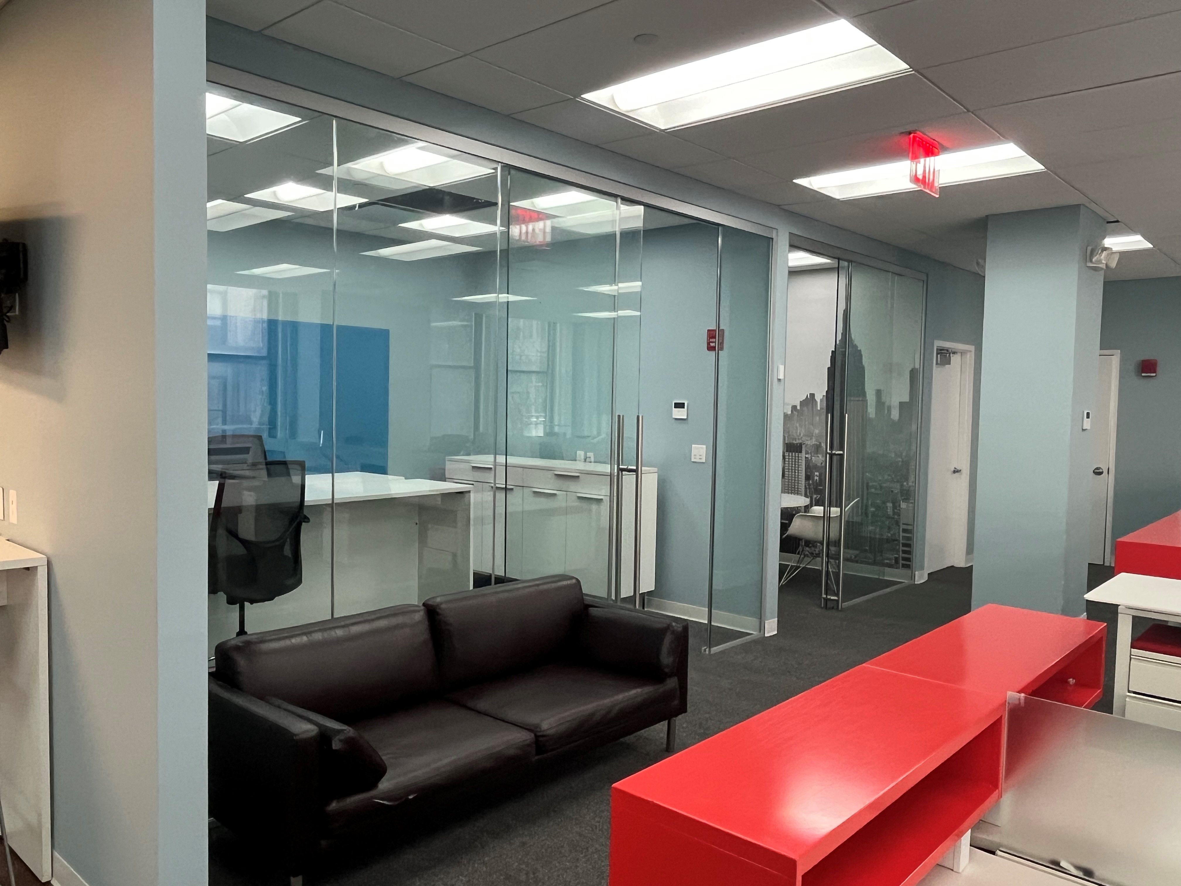 Bright Modern Office in Midtown Manhattan