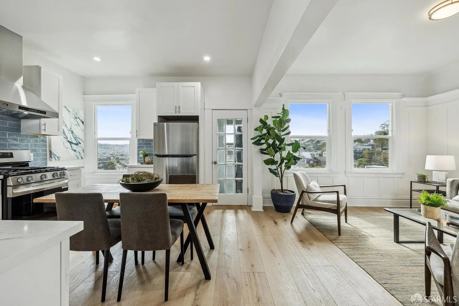 Bright Collaborative Live Work Space in Lower Haight