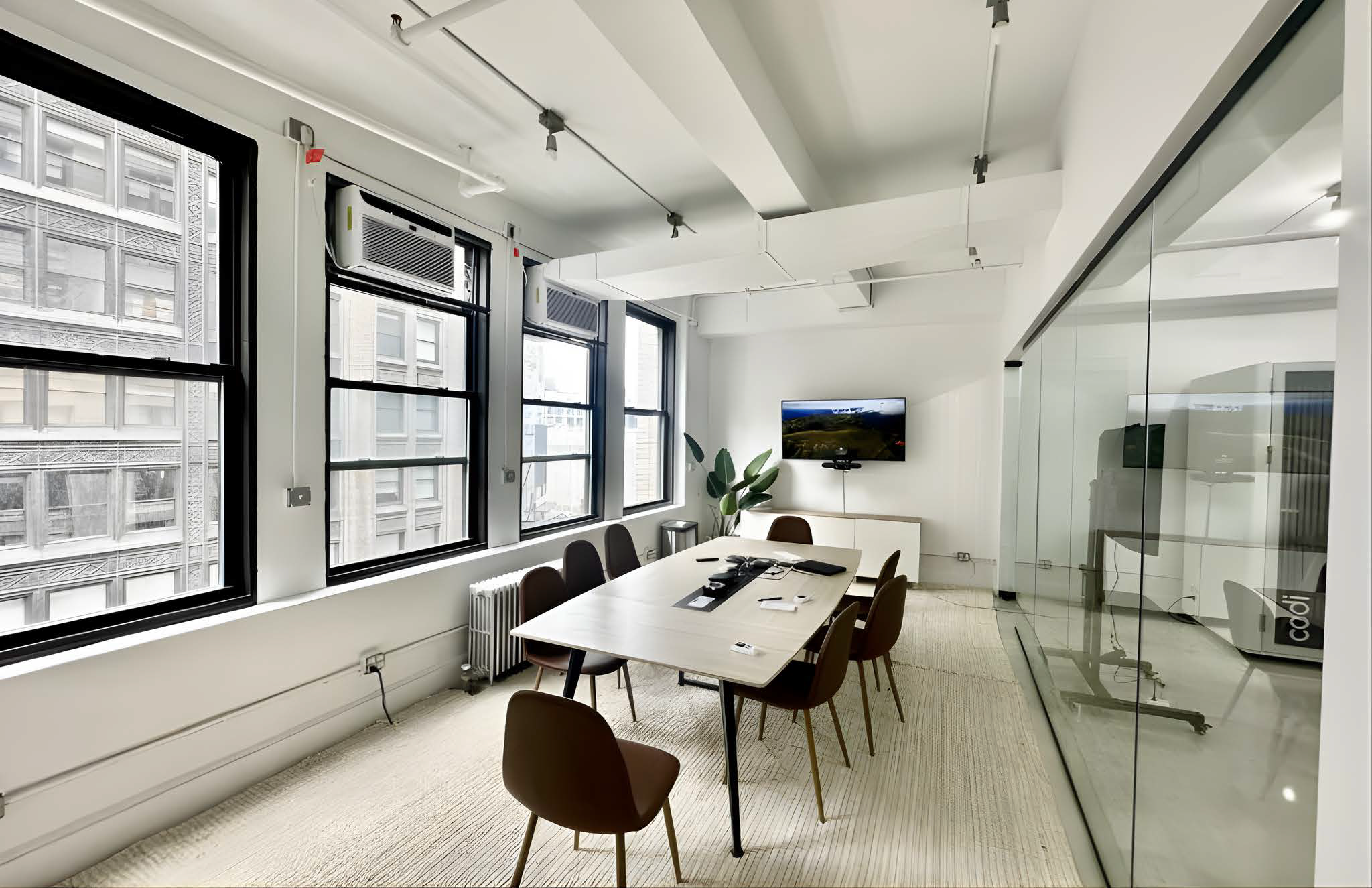 Bright Modern Chelsea Office with Essential Amenities