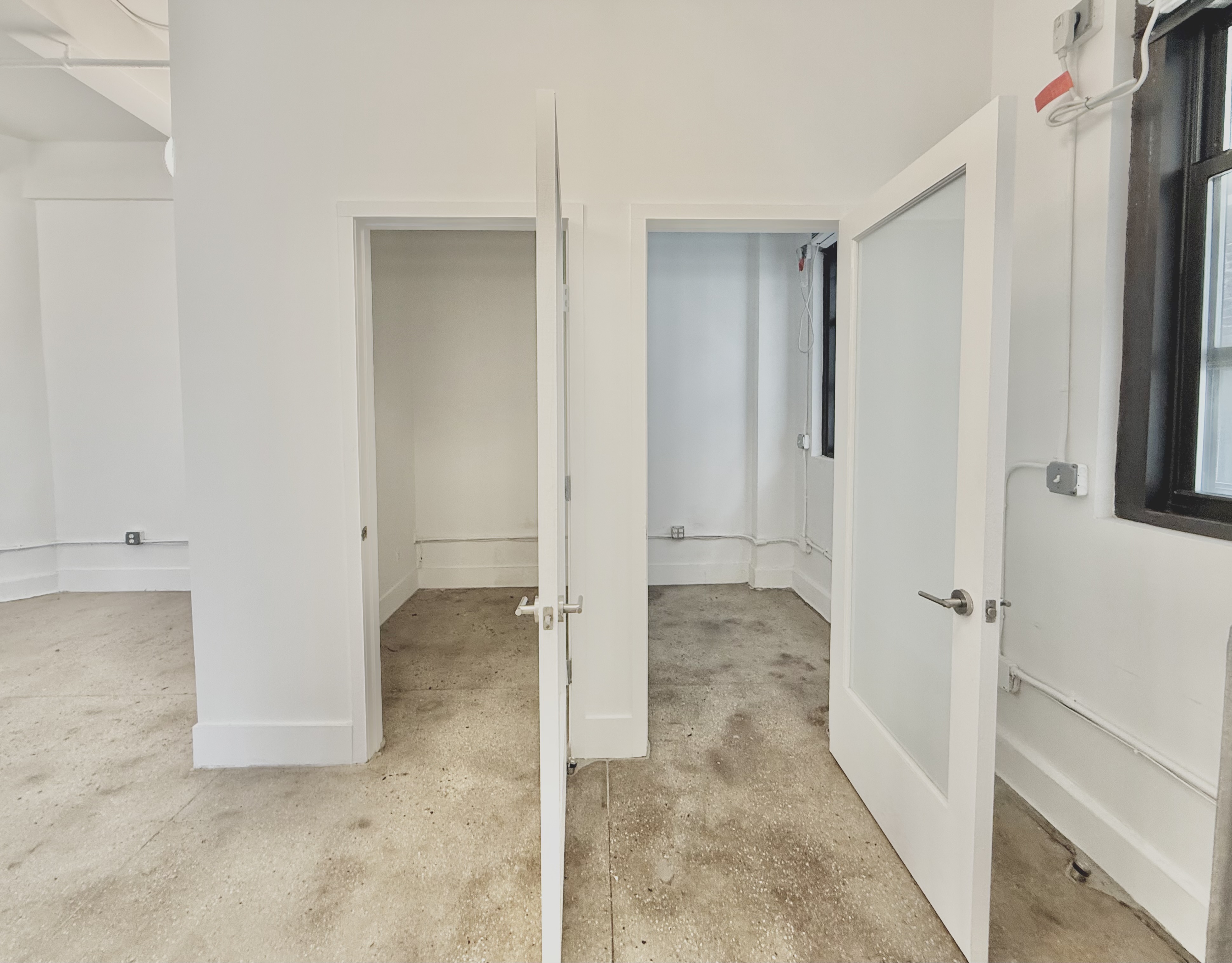Bright Chelsea Office with Natural Light and Amenities