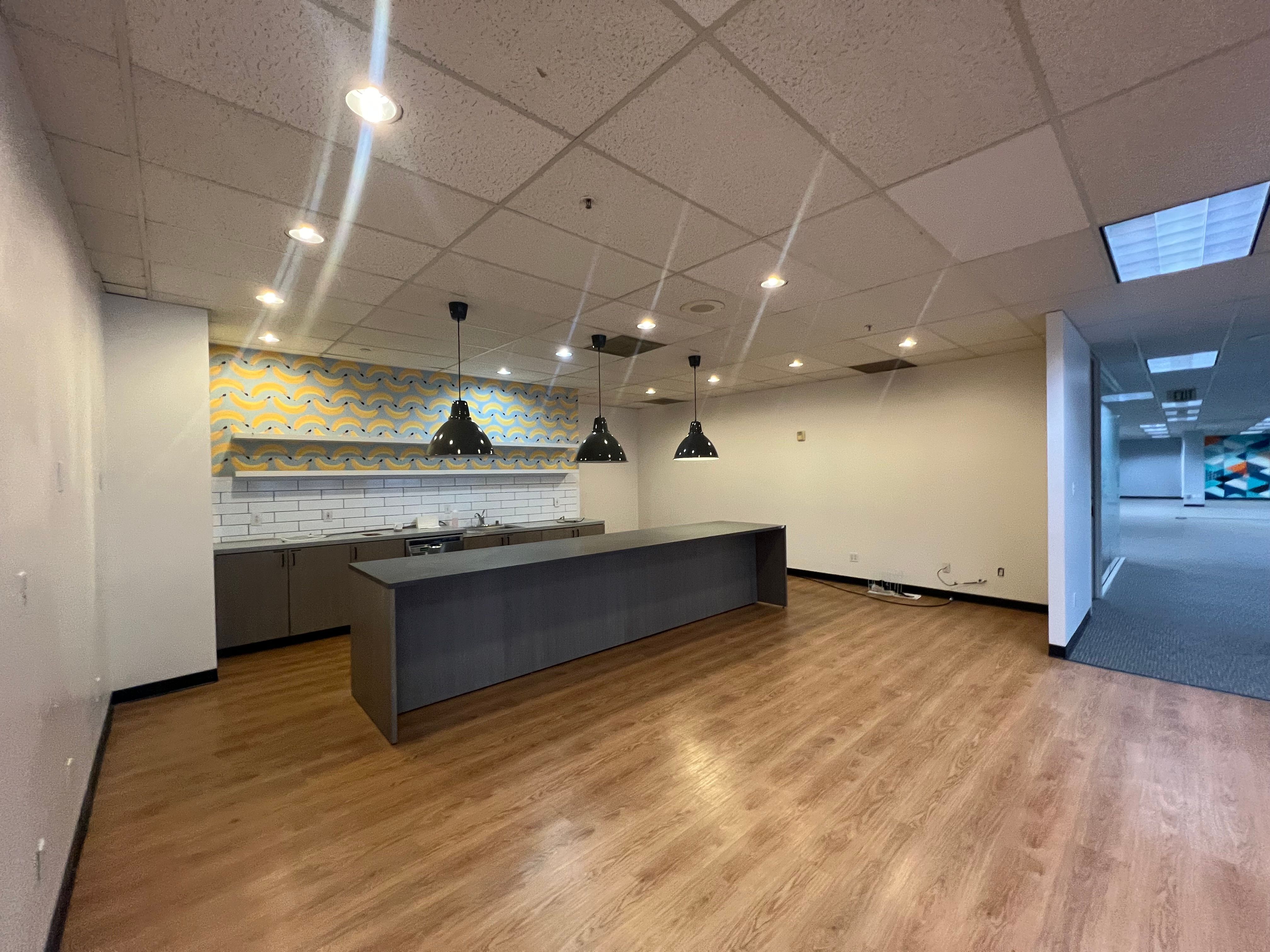 Bright and Modern Office in SF South Beach