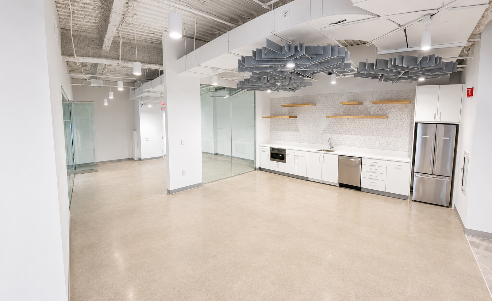 Bright Modern Office Space in Iconic Downtown Boston Tower