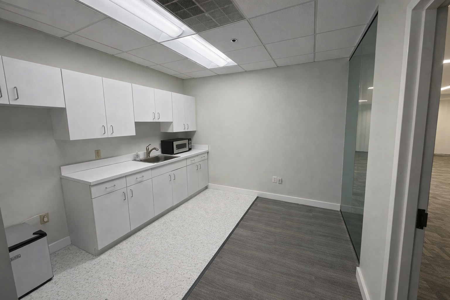 Bright & Sleek Office Space in Vibrant Back Bay