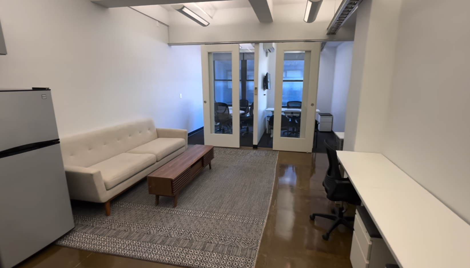 Plug and Play Office in Midtown South