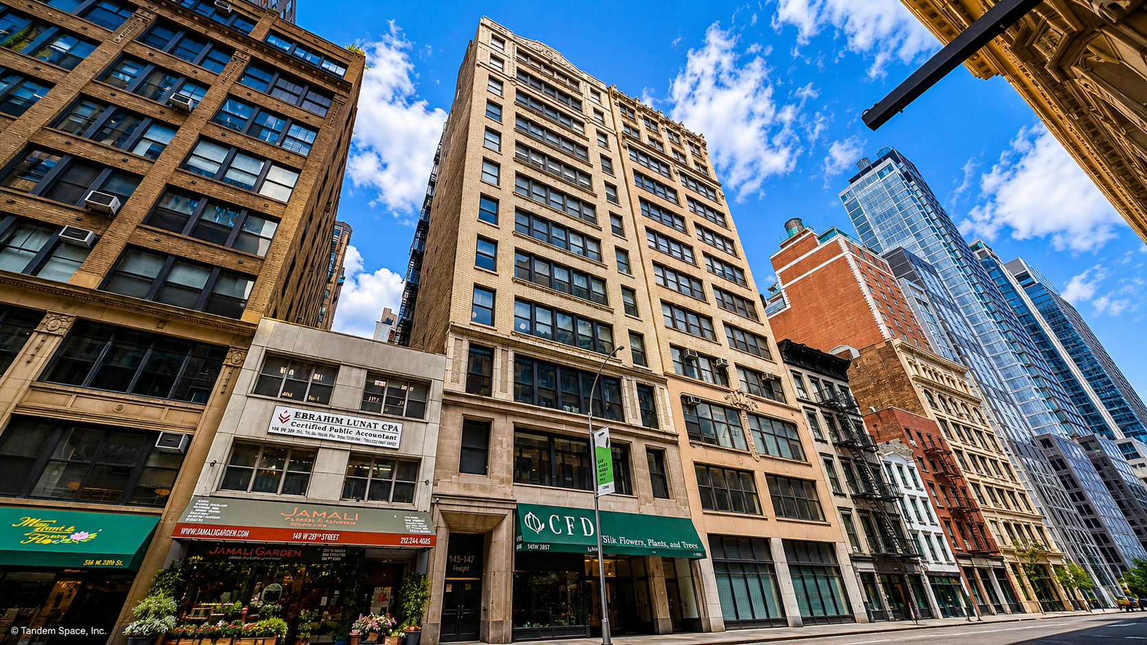 Bright Move-In-Ready Nomad Office