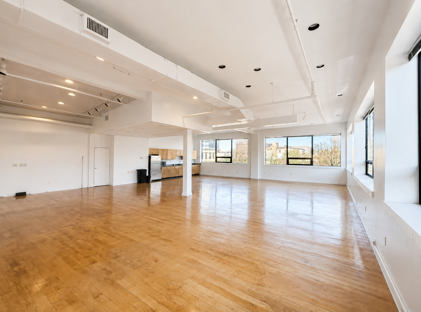 Bright Creative Space in Cambridge