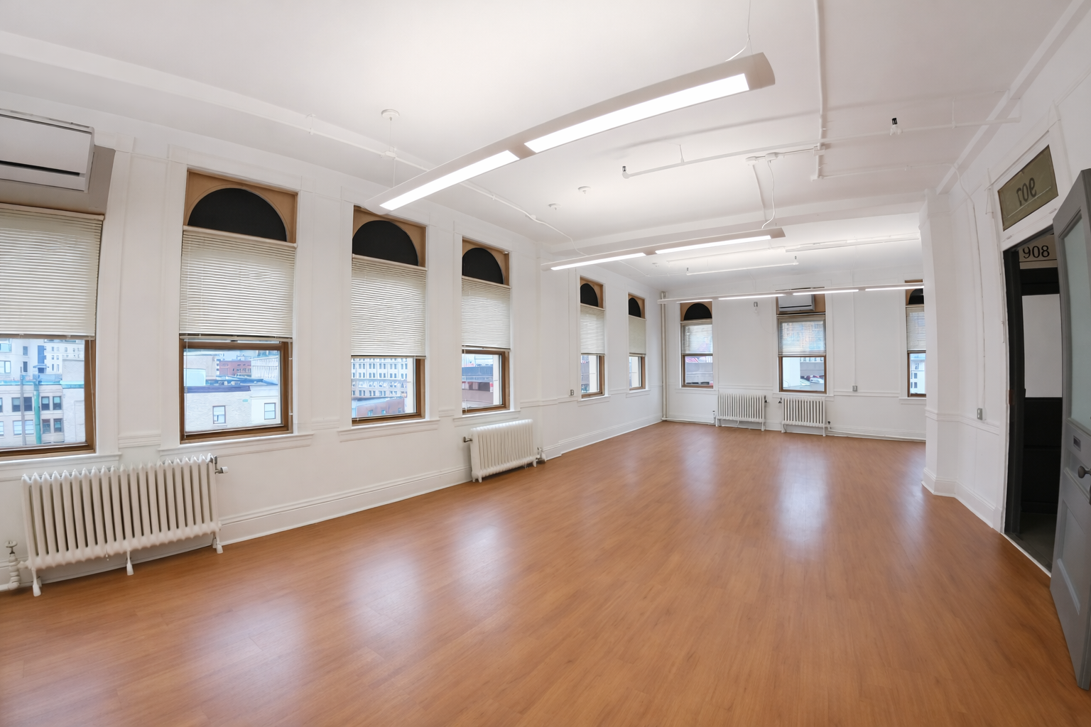 Bright Boston Office with Natural Light & Downton Views