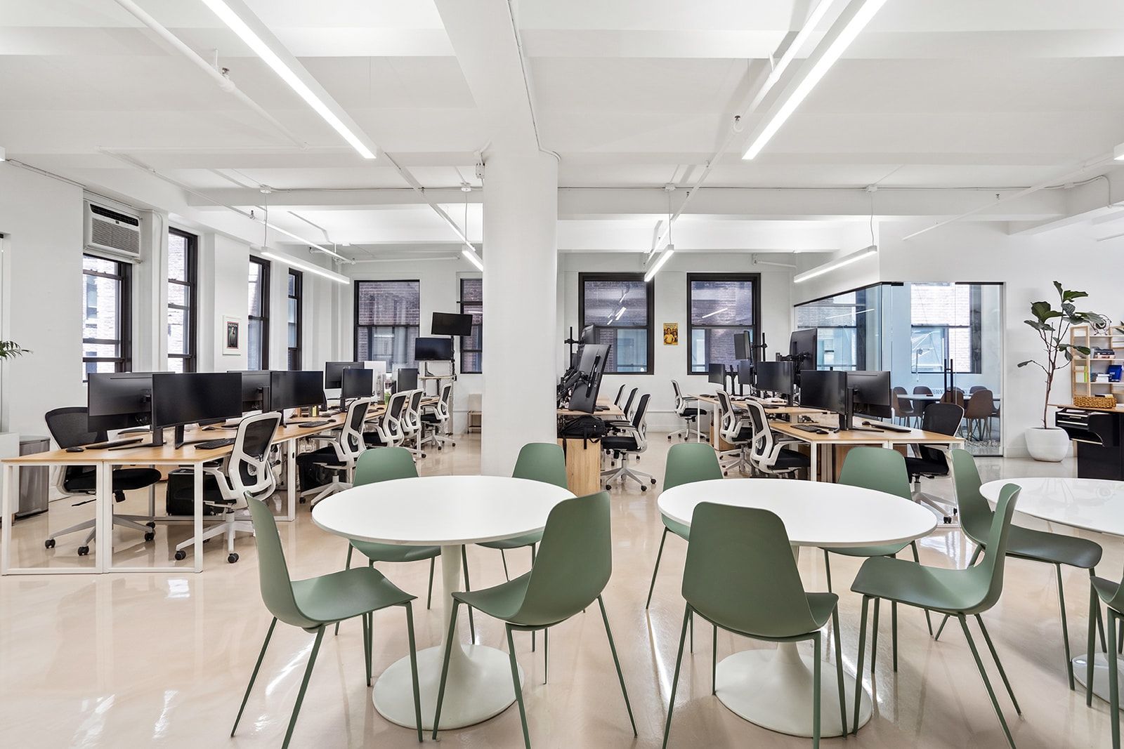 Bright Chelsea Office with Modern Amenities