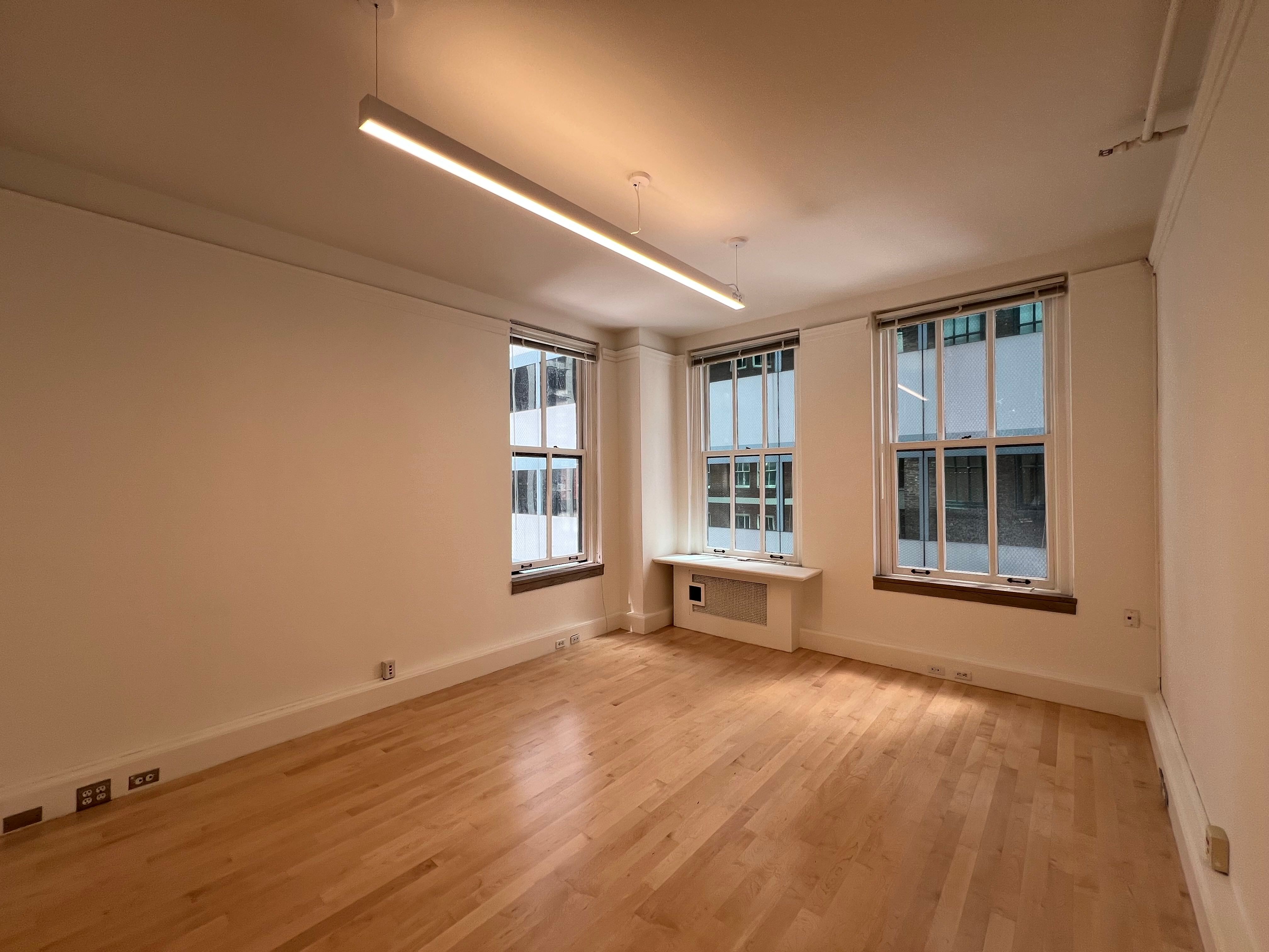 Bright Office Space in SF Financial District