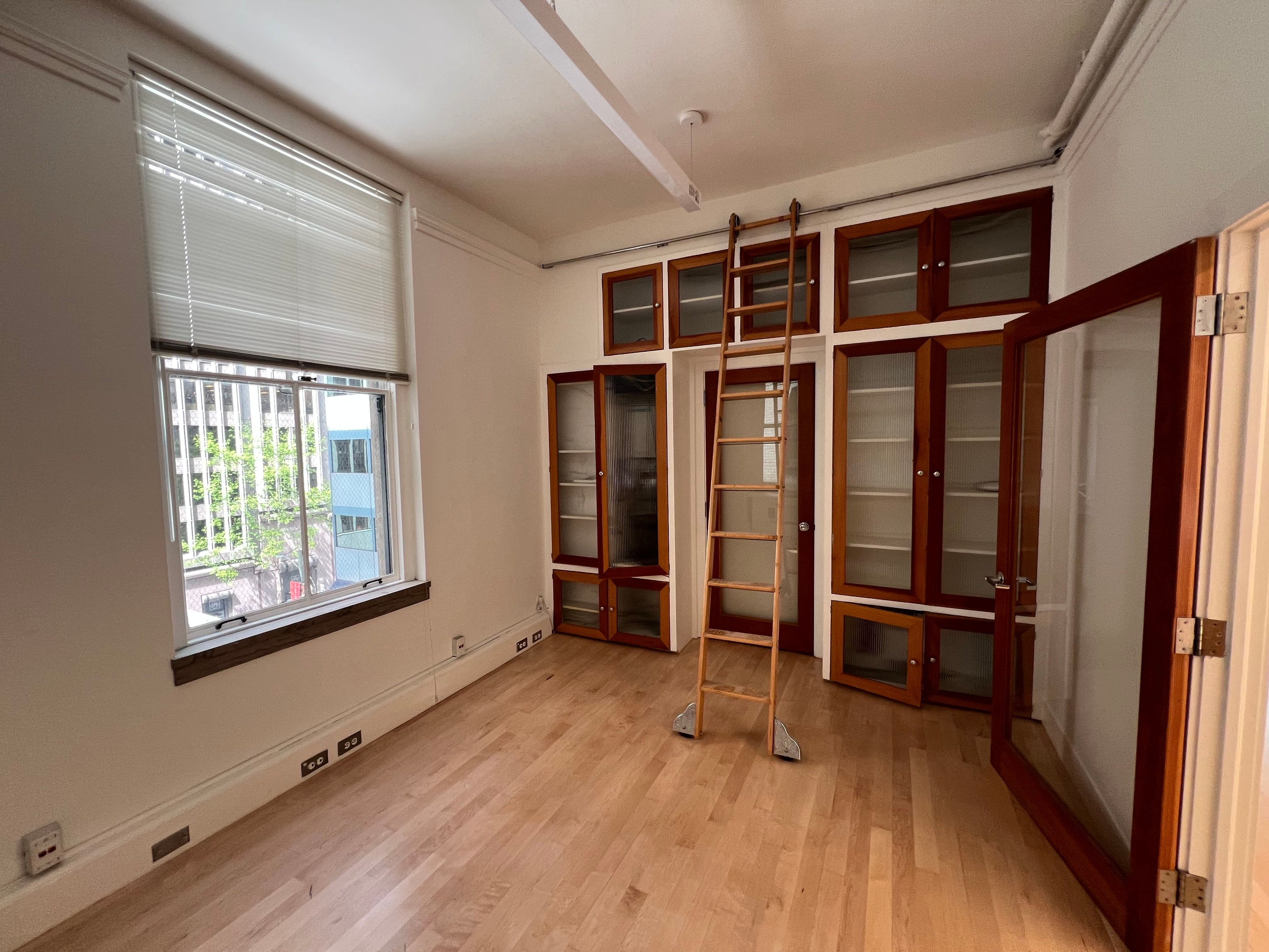 Bright Office Space in SF Financial District