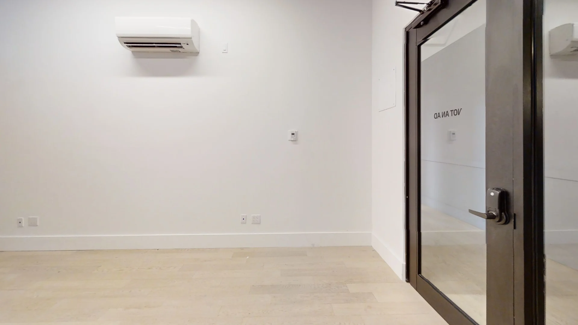 Airy Brick Office in Brooklyn