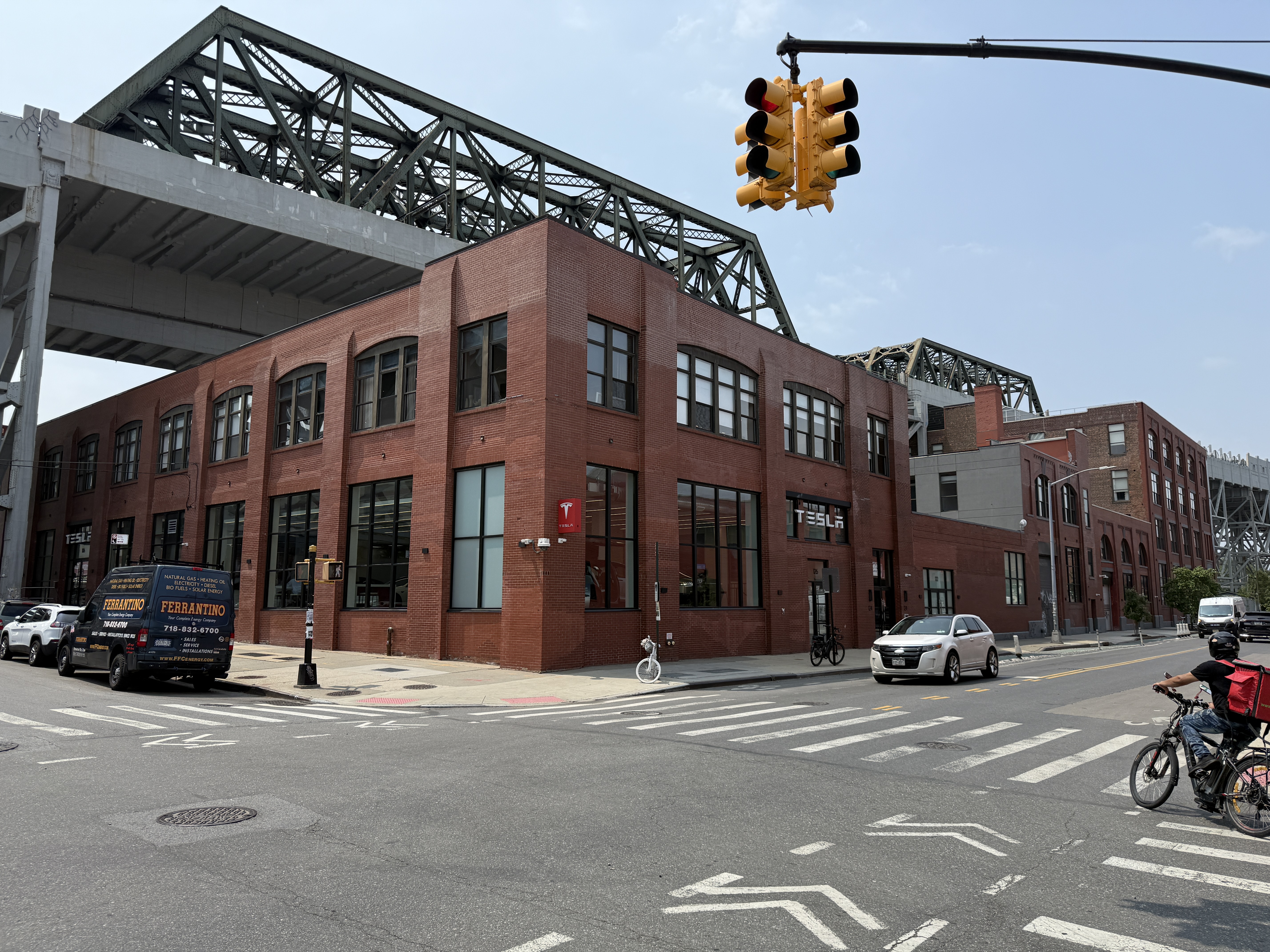 Airy Brick Office in Brooklyn