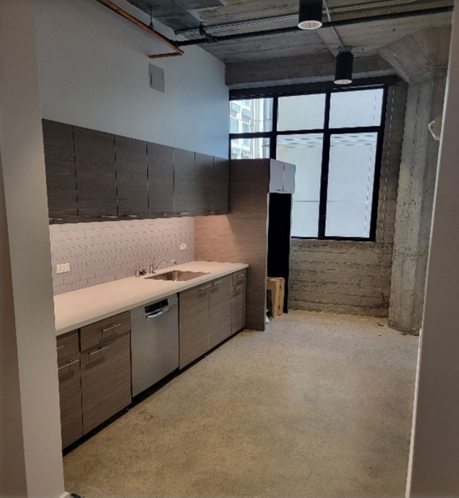 Bright Office Space with Natural Light in FIDI
