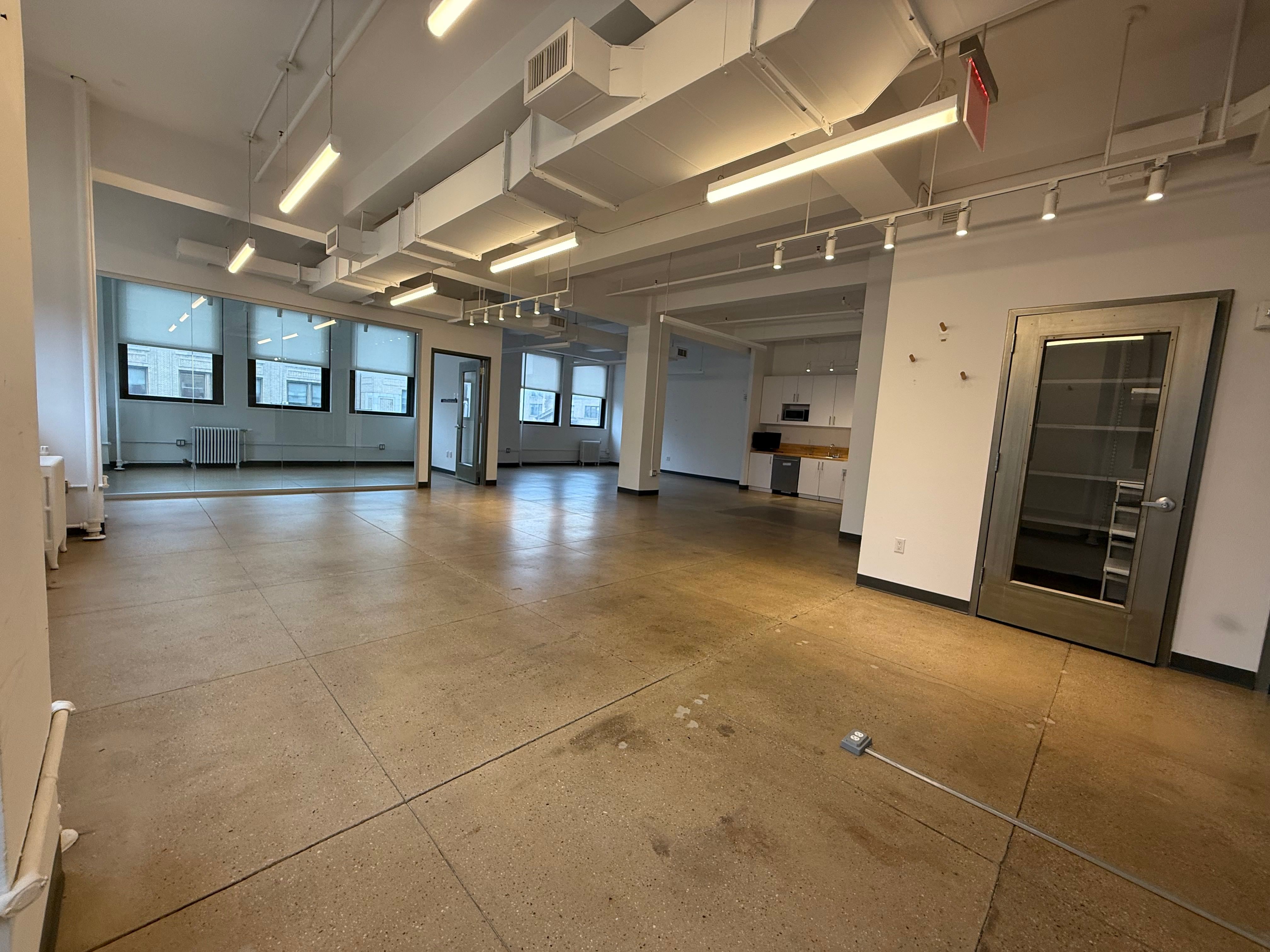 Bright Modern Office Space in Chelsea