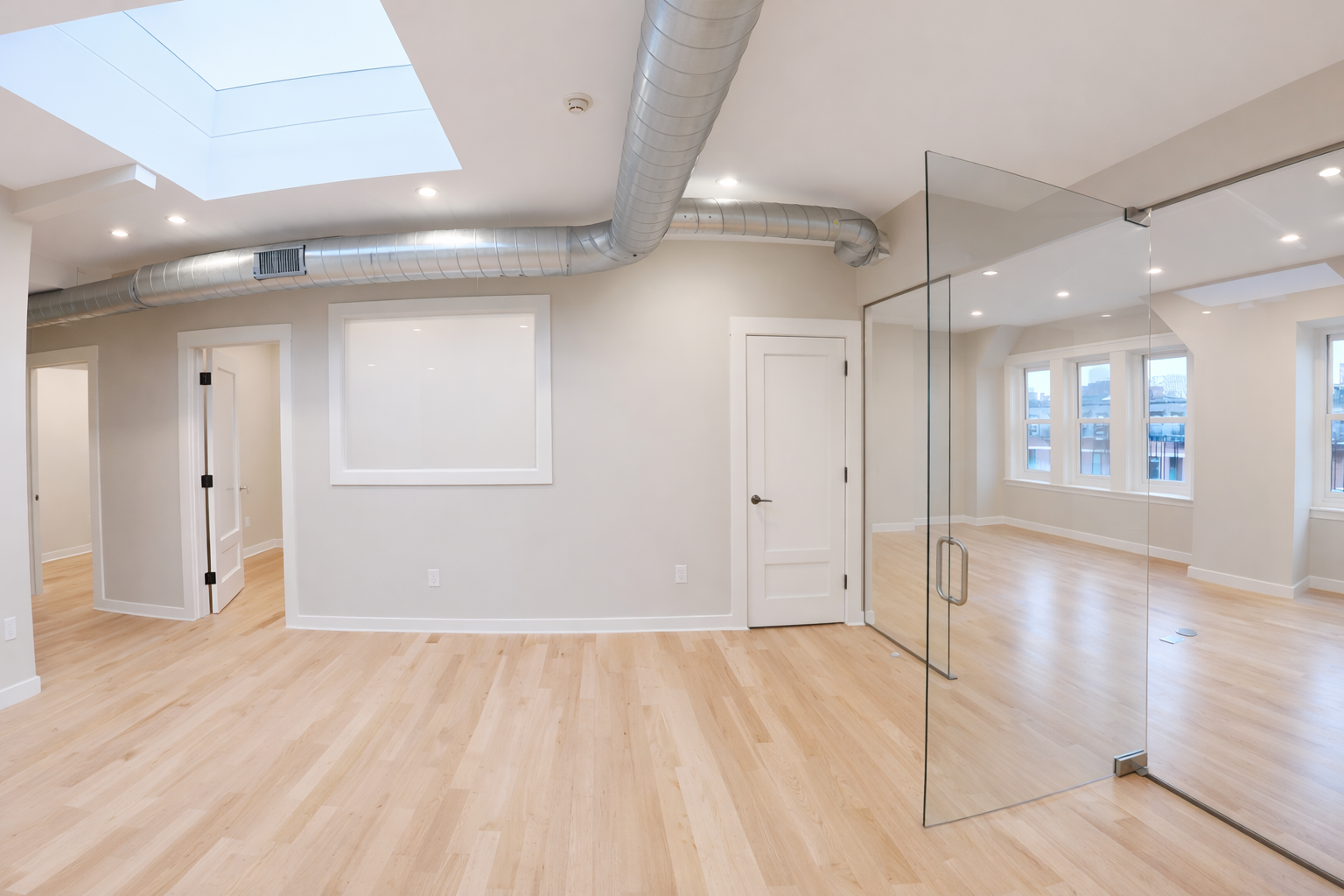 Bright Office with Modern Amenities in Back Bay