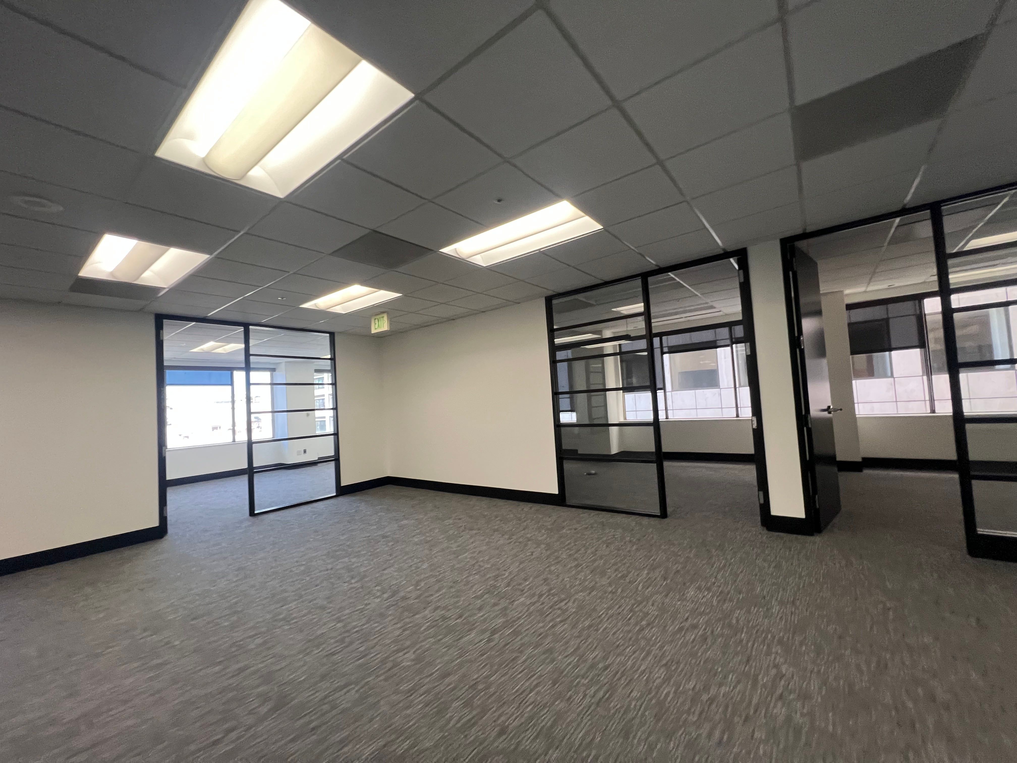 Bright Office with Great Views in Chinatown
