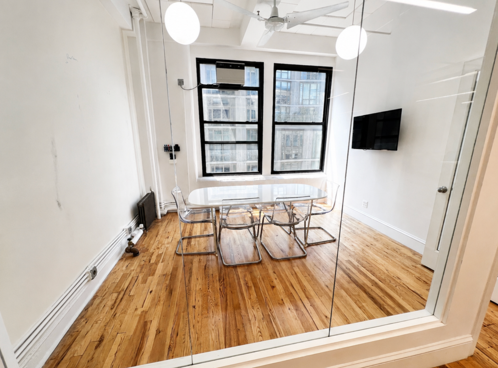 Bright, Fully Furnished Office in Chelsea
