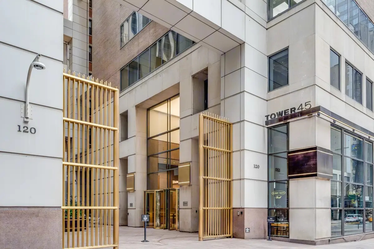 Modern Office Space in Midtown Manhattan