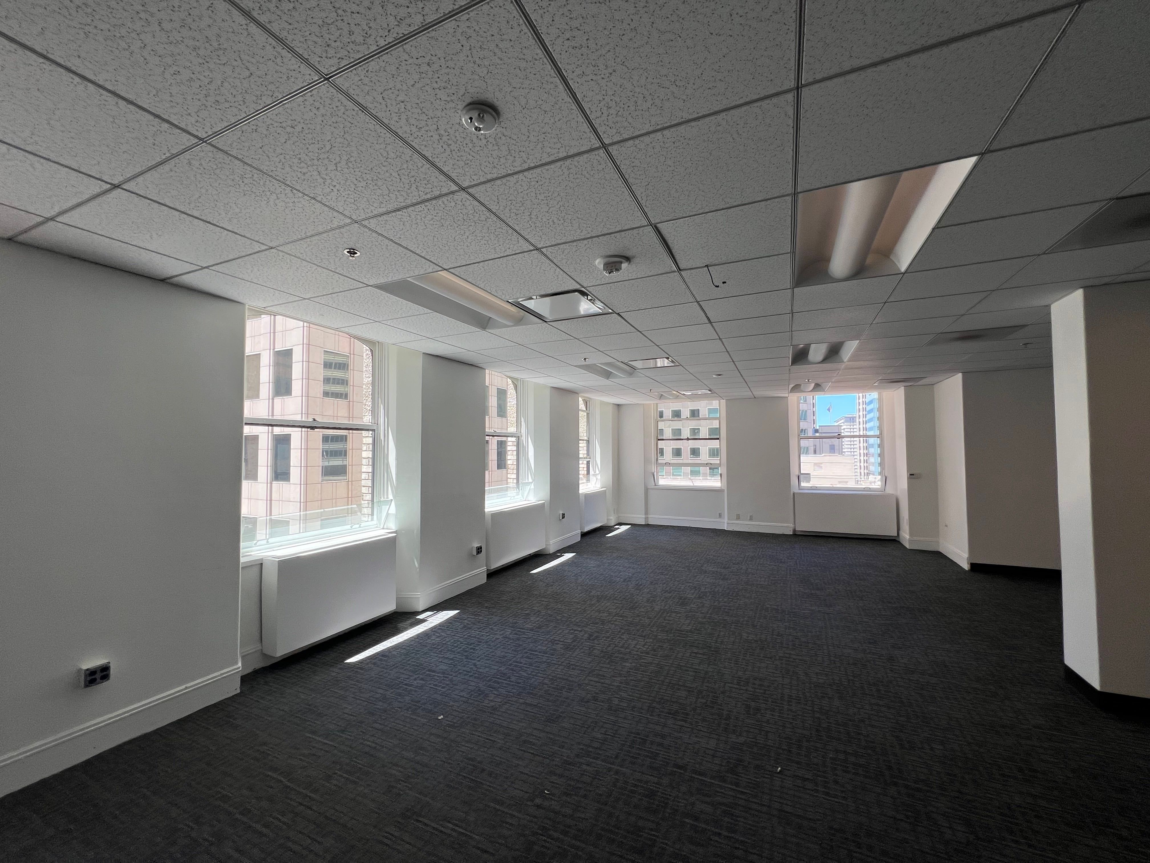 Bright, Modern Workspace in FiDi with Glass Conference Rooms