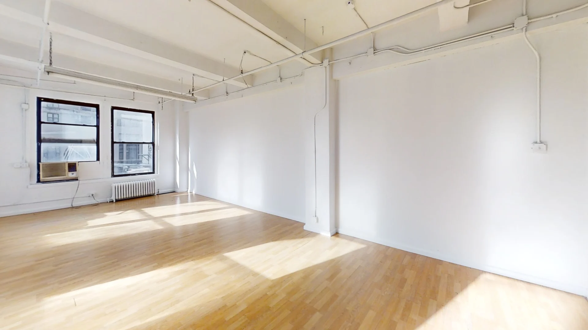 Bright Office in NYC's Garment District
