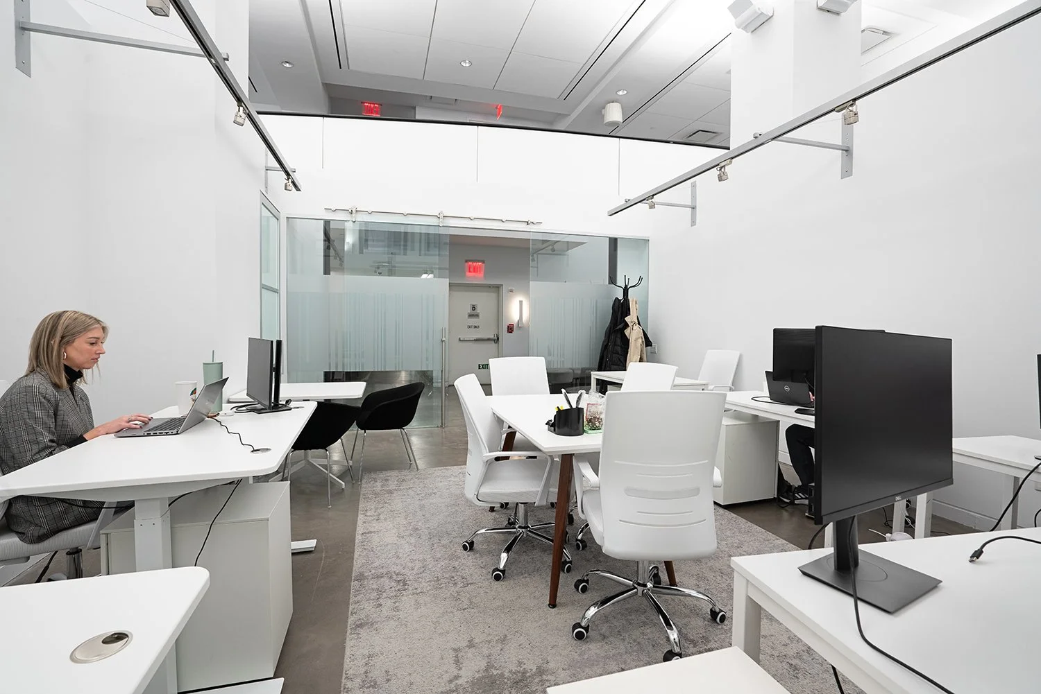 Bright Office with Natural Light in NYC