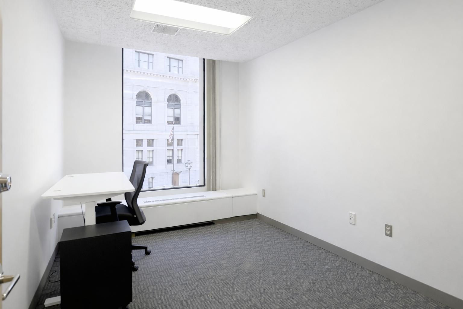 Bright Downtown Boston Office with Natural Light