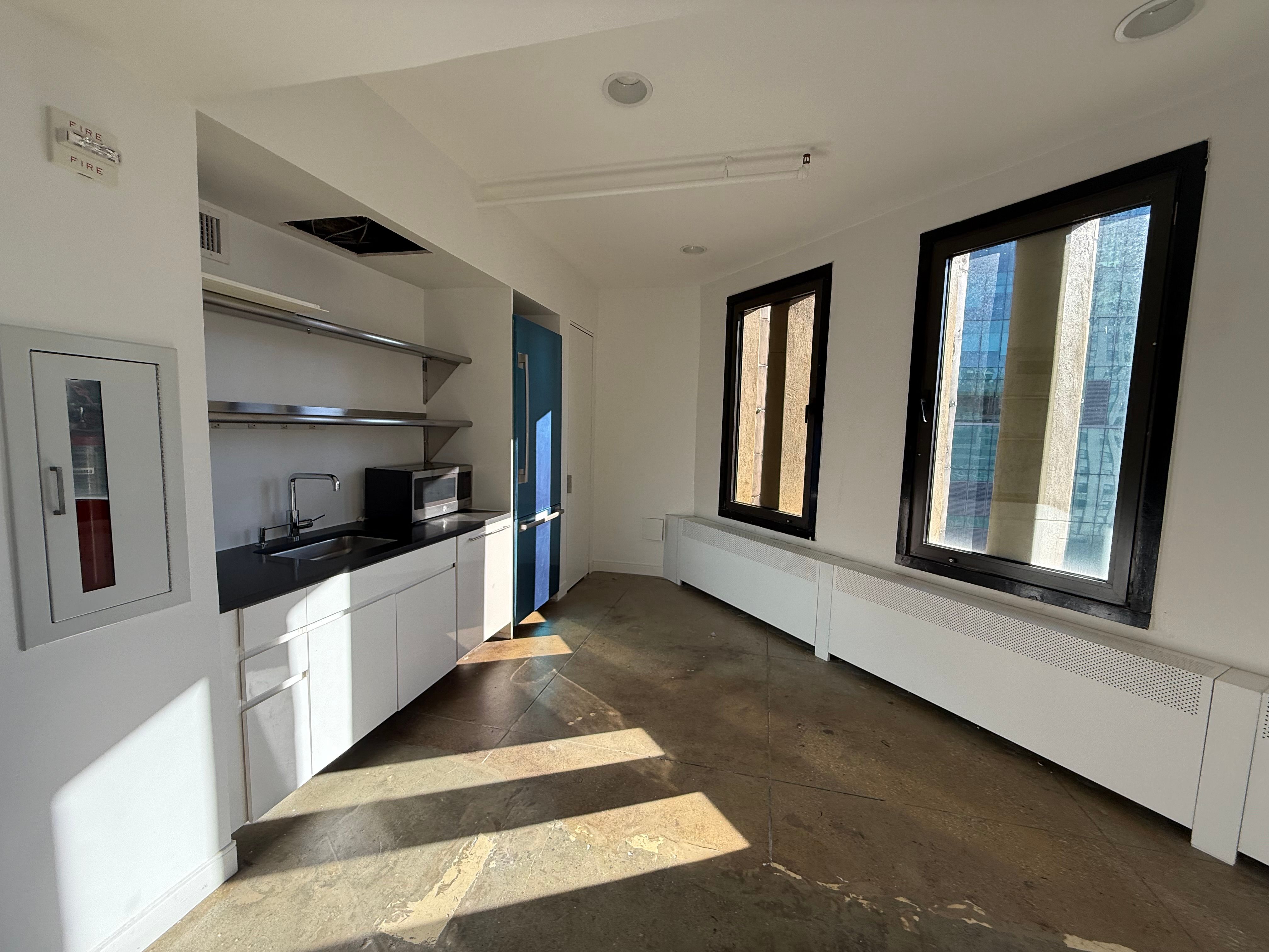 Elevated Midtown Office with Panoramic Windows