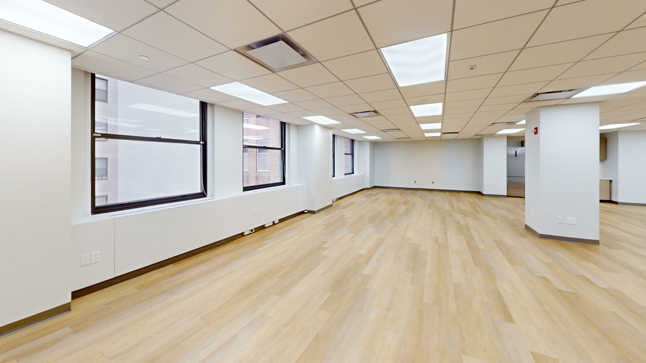 Bright Office Space with Natural Light in FIDI