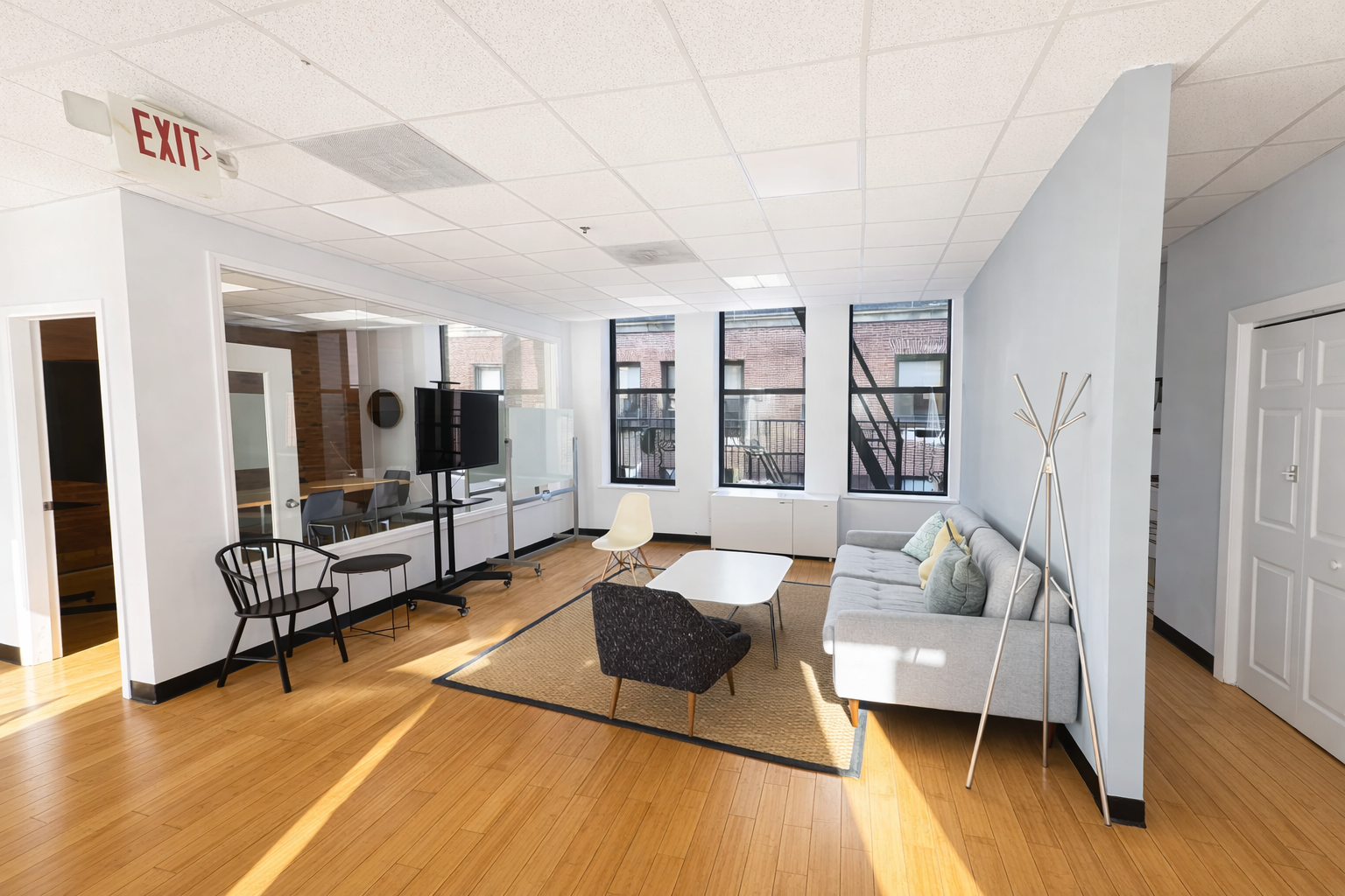 Comfortable Office Space with Exposed Brick in Downtown Boston
