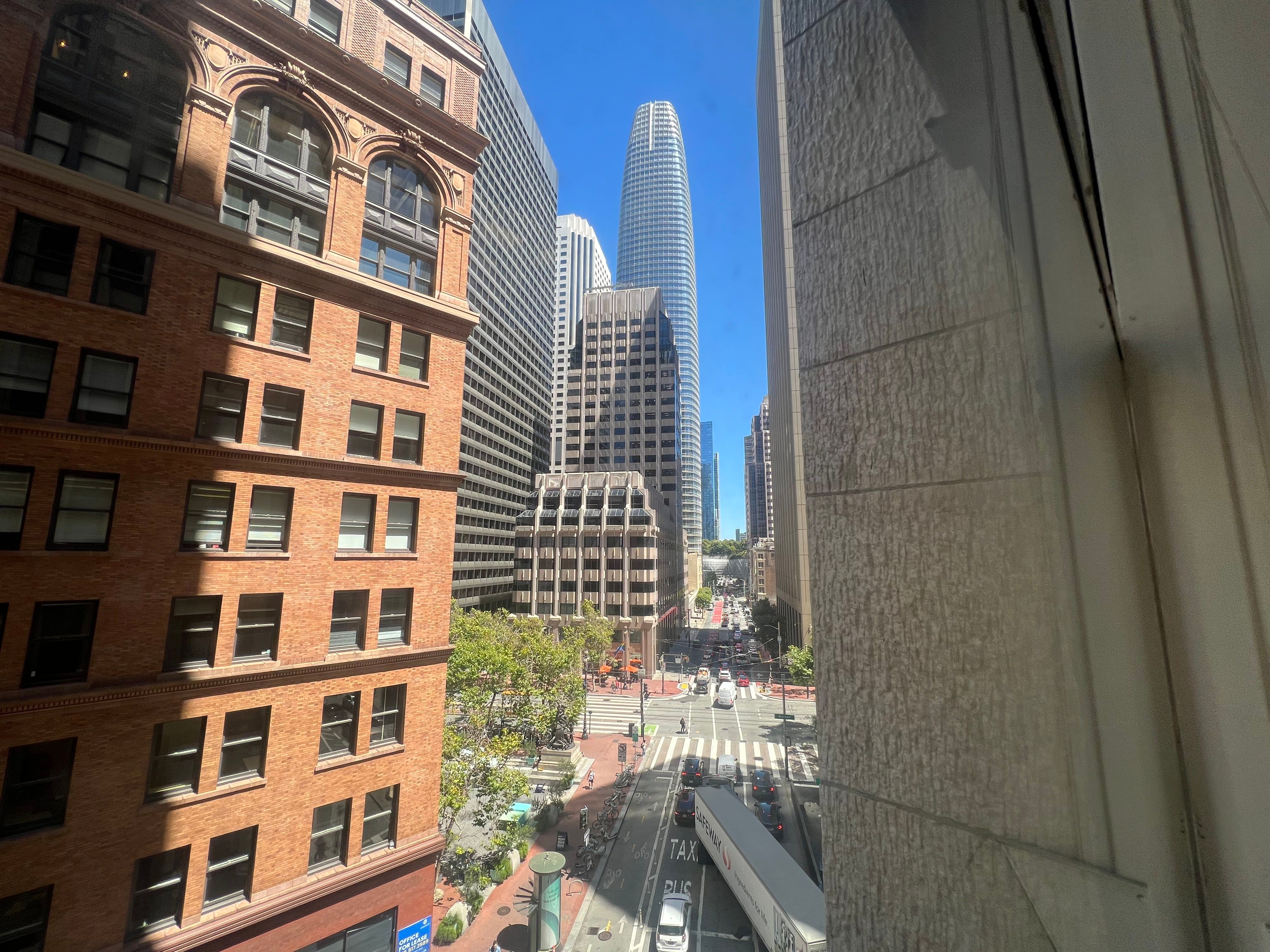 Bright Office Space with Great Views in SF FiDi