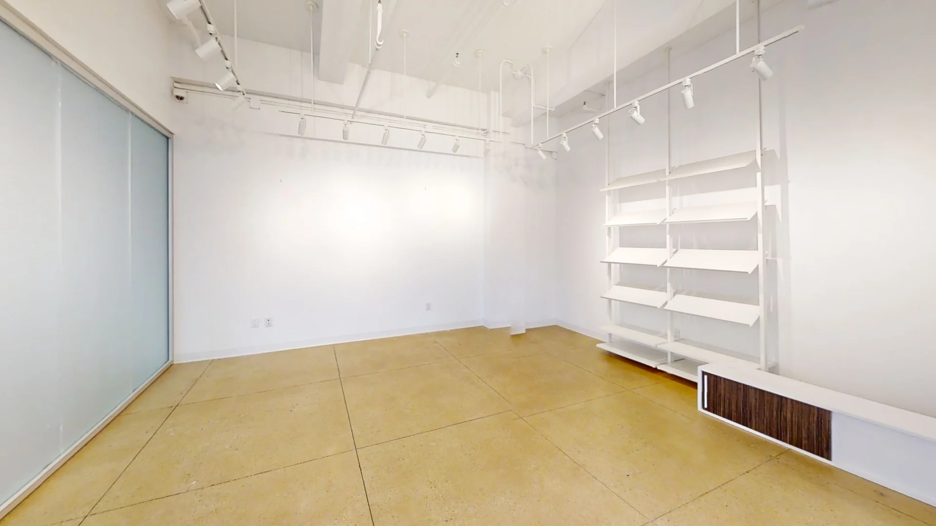 Corner Office with Private Offices & Wet Pantry