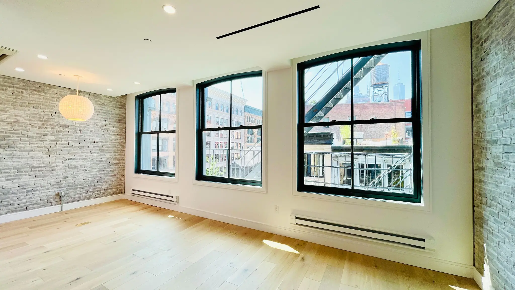 Renovated Office in SoHo with Premium Amenities