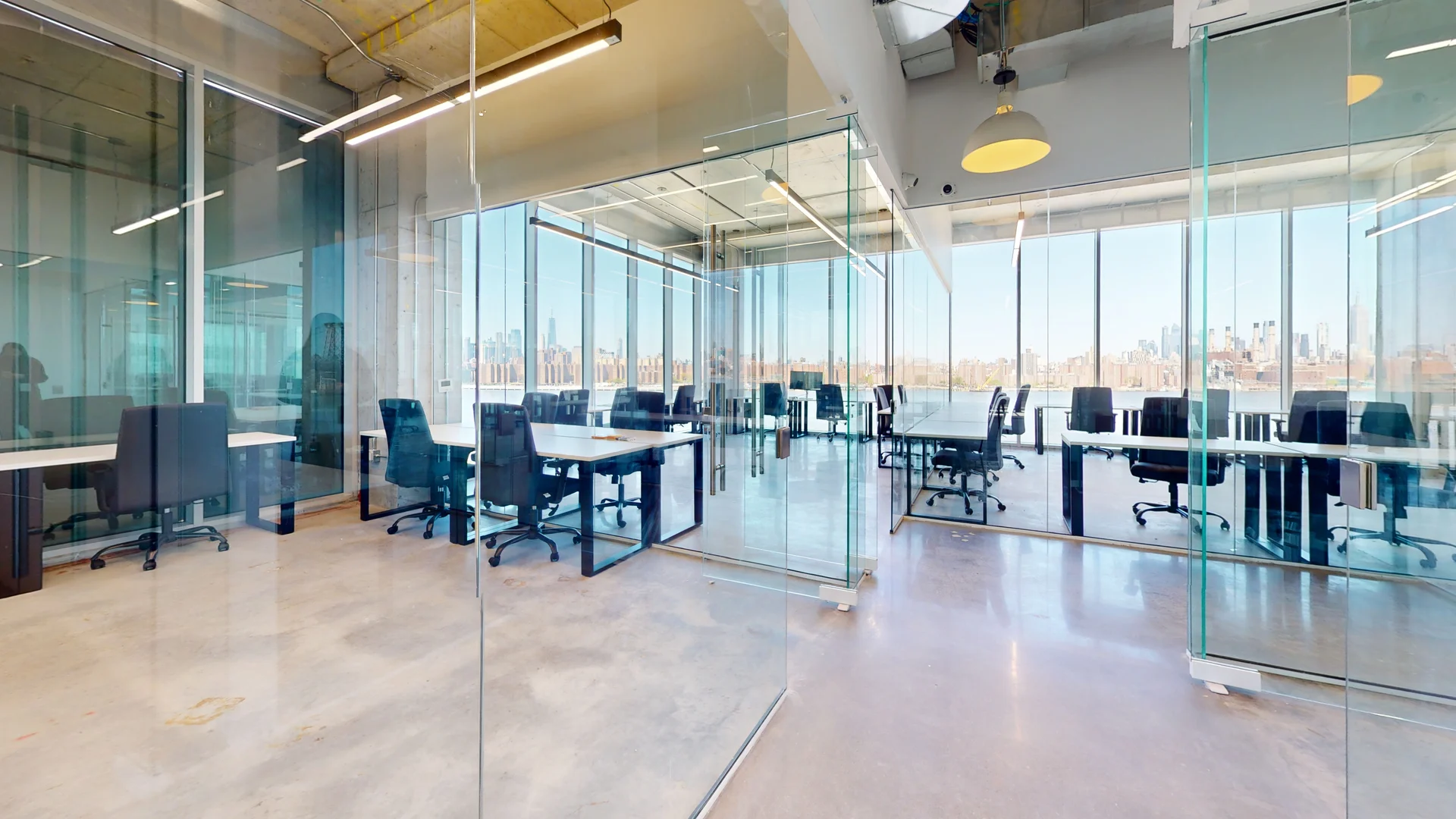 Modern Waterfront Office with High Ceilings in Williamsburg