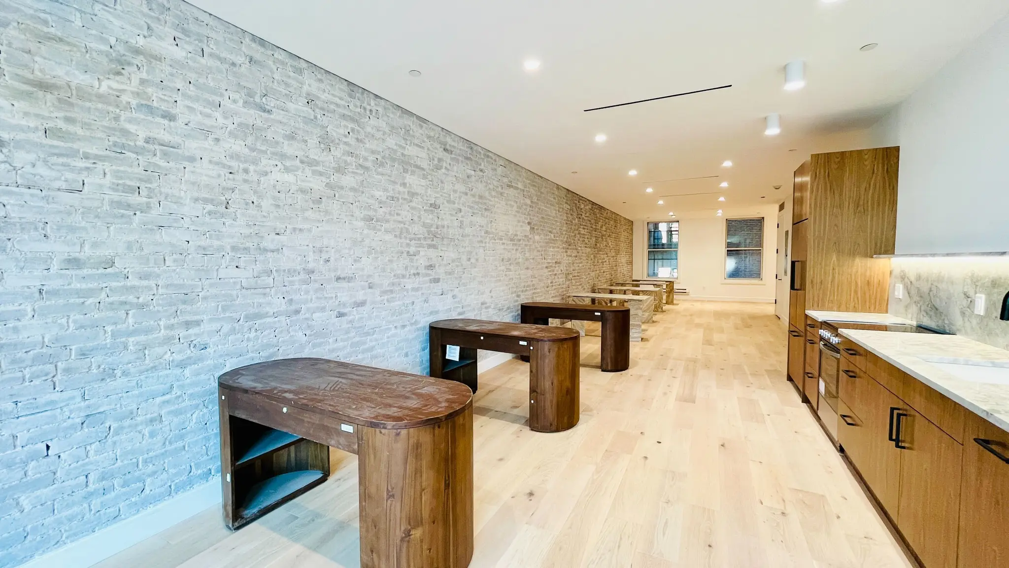 Renovated Office in SoHo with Premium Amenities