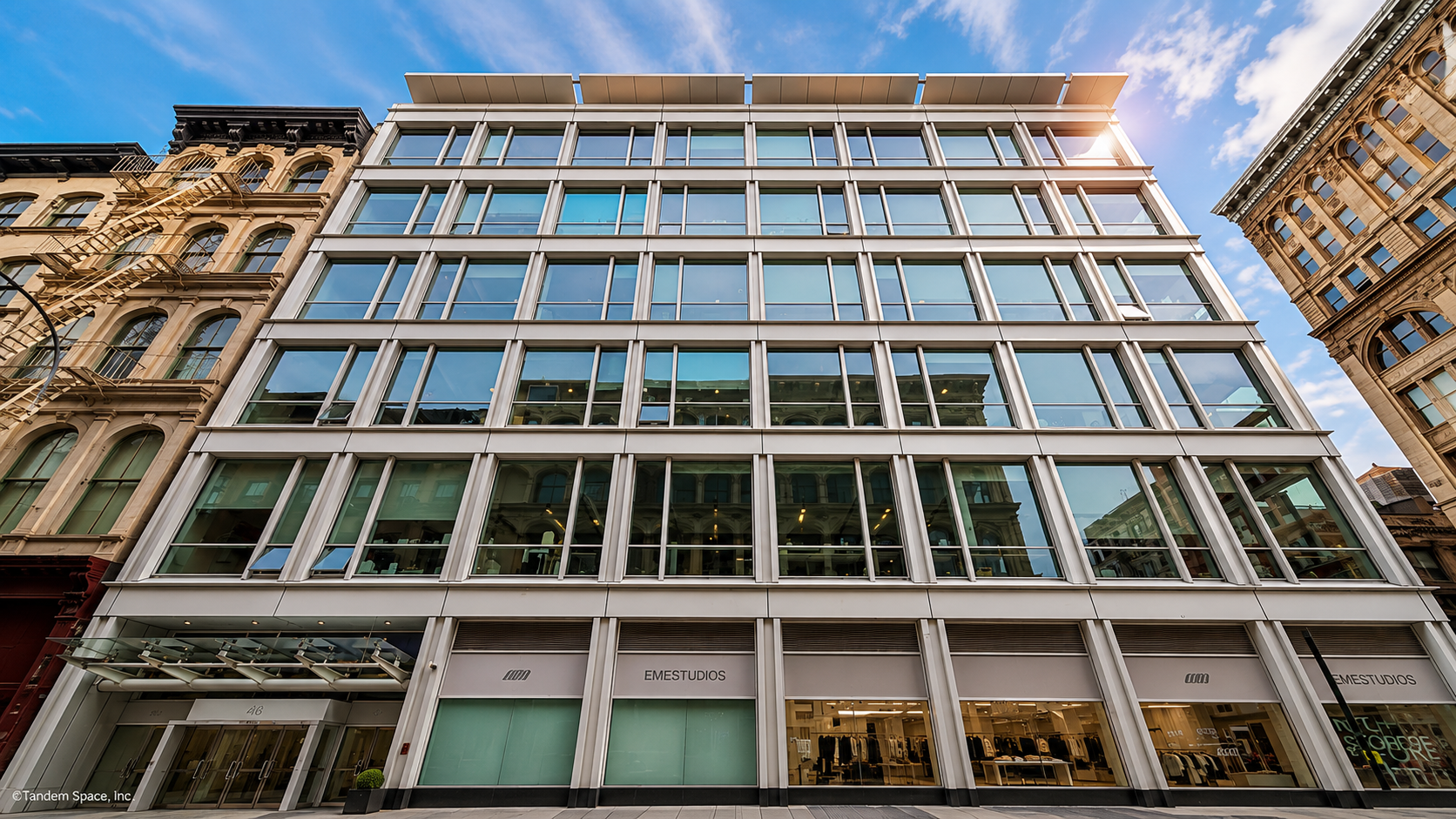 Bright Private Team Rooms in SoHo with Flexible Lease Terms
