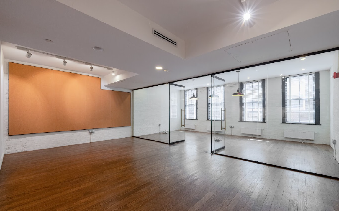 Upscale Tribeca Penthouse with Private Roofdeck