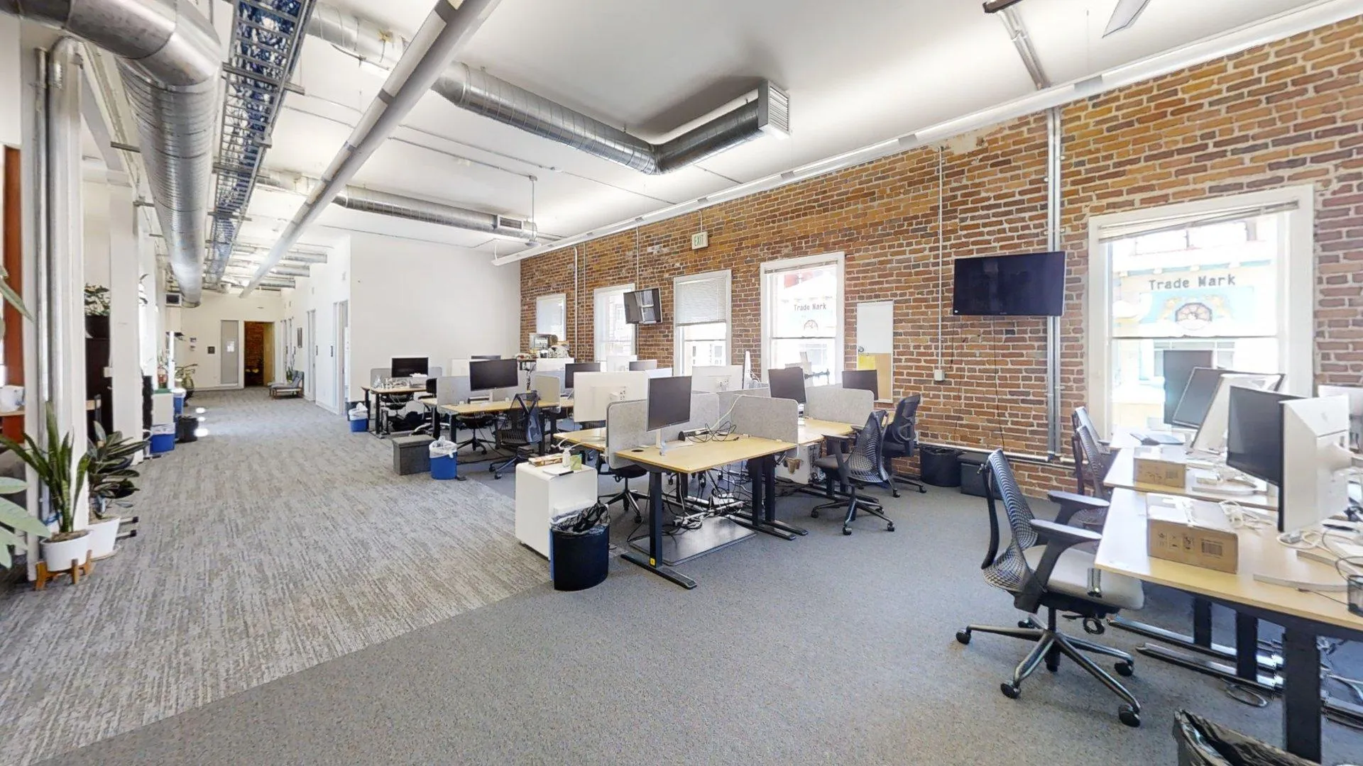 Office in unique, modernized Chinatown building