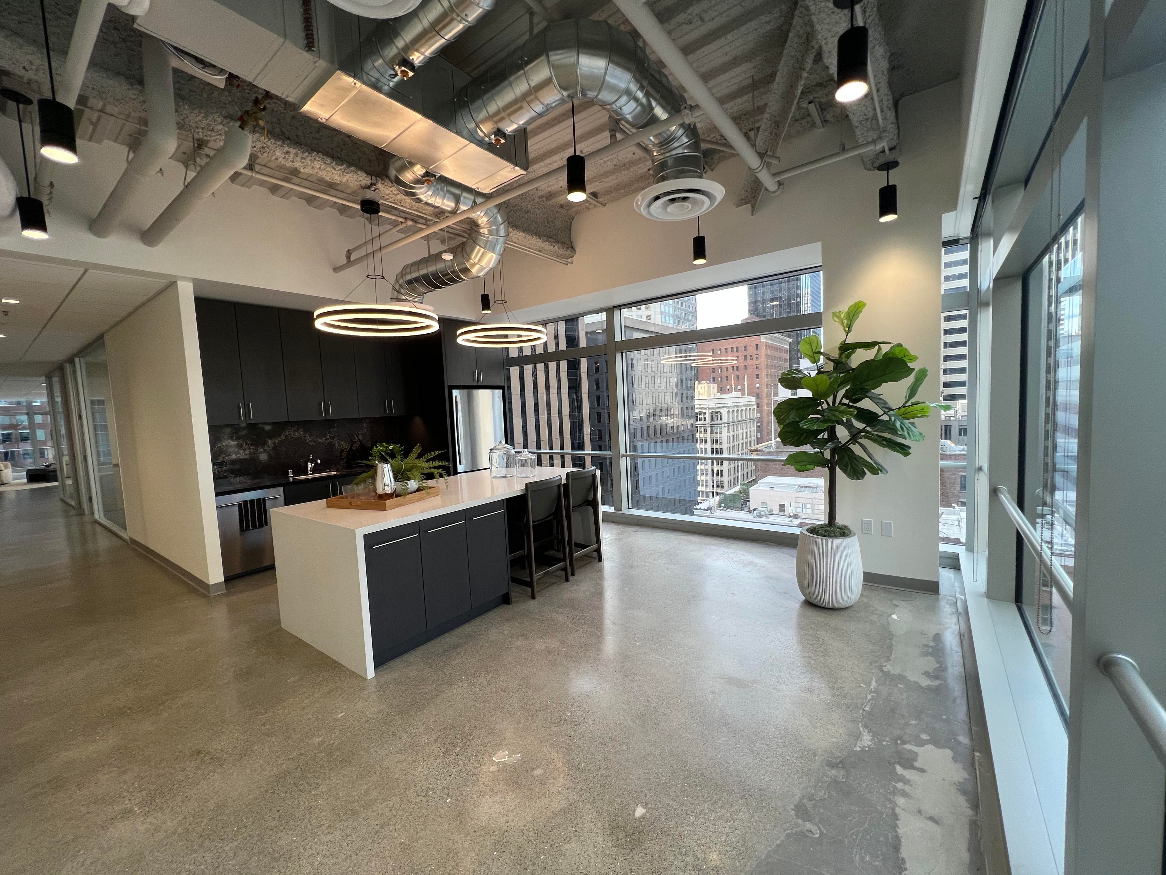 Modern Office Space with Great Views in FIDI