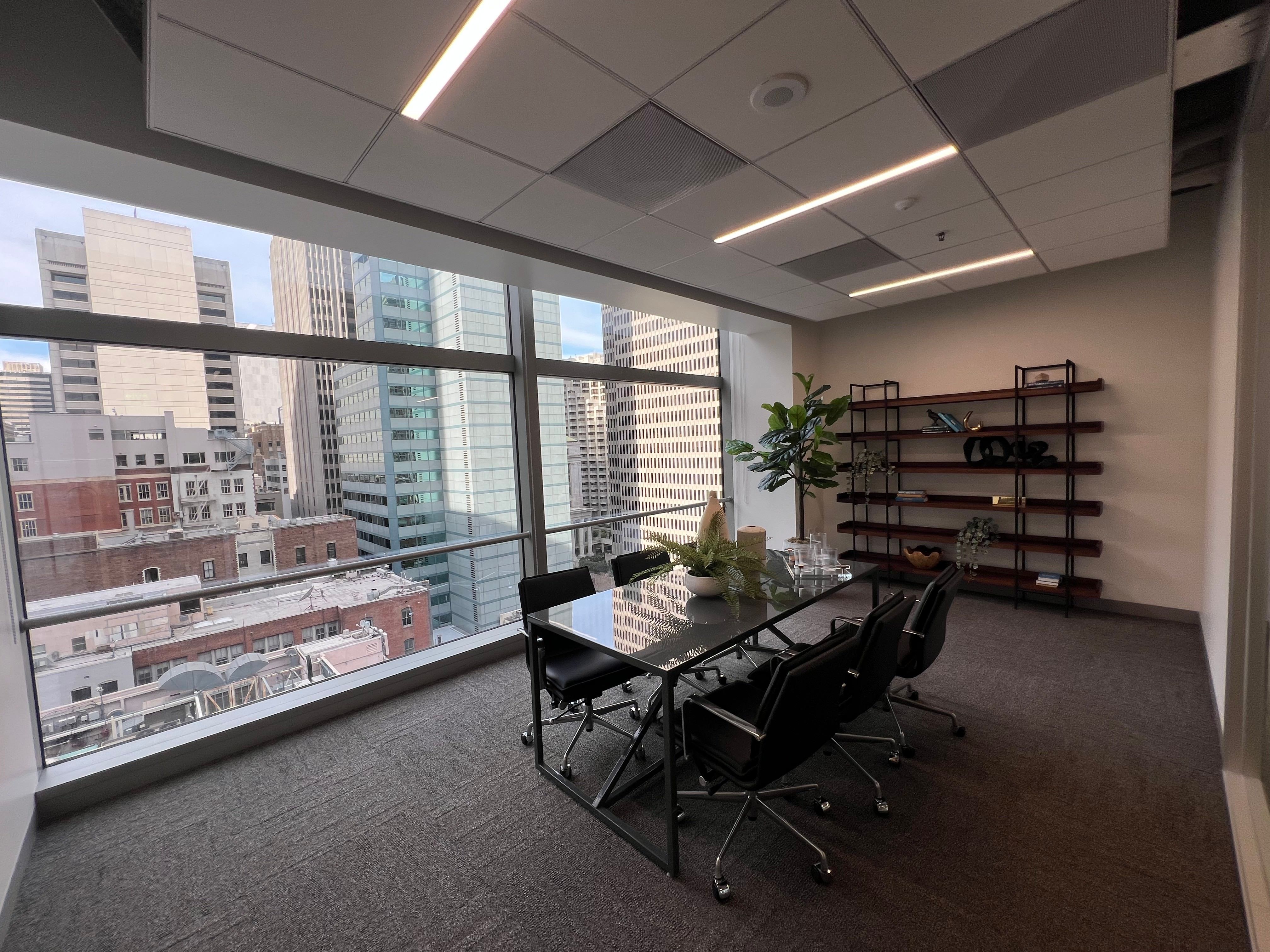 Modern Office Space with Great Views in FIDI