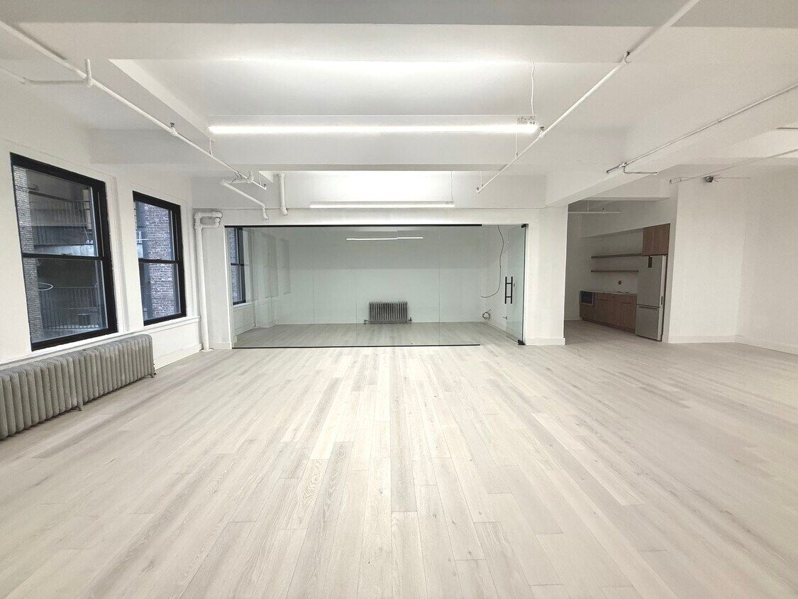 Bright, Airy Office Space in Garment District