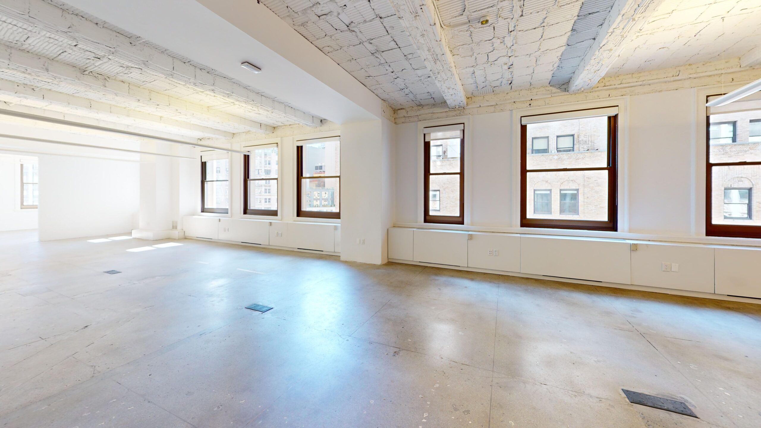 Airy Office with Natural Light in NYC's FIDI