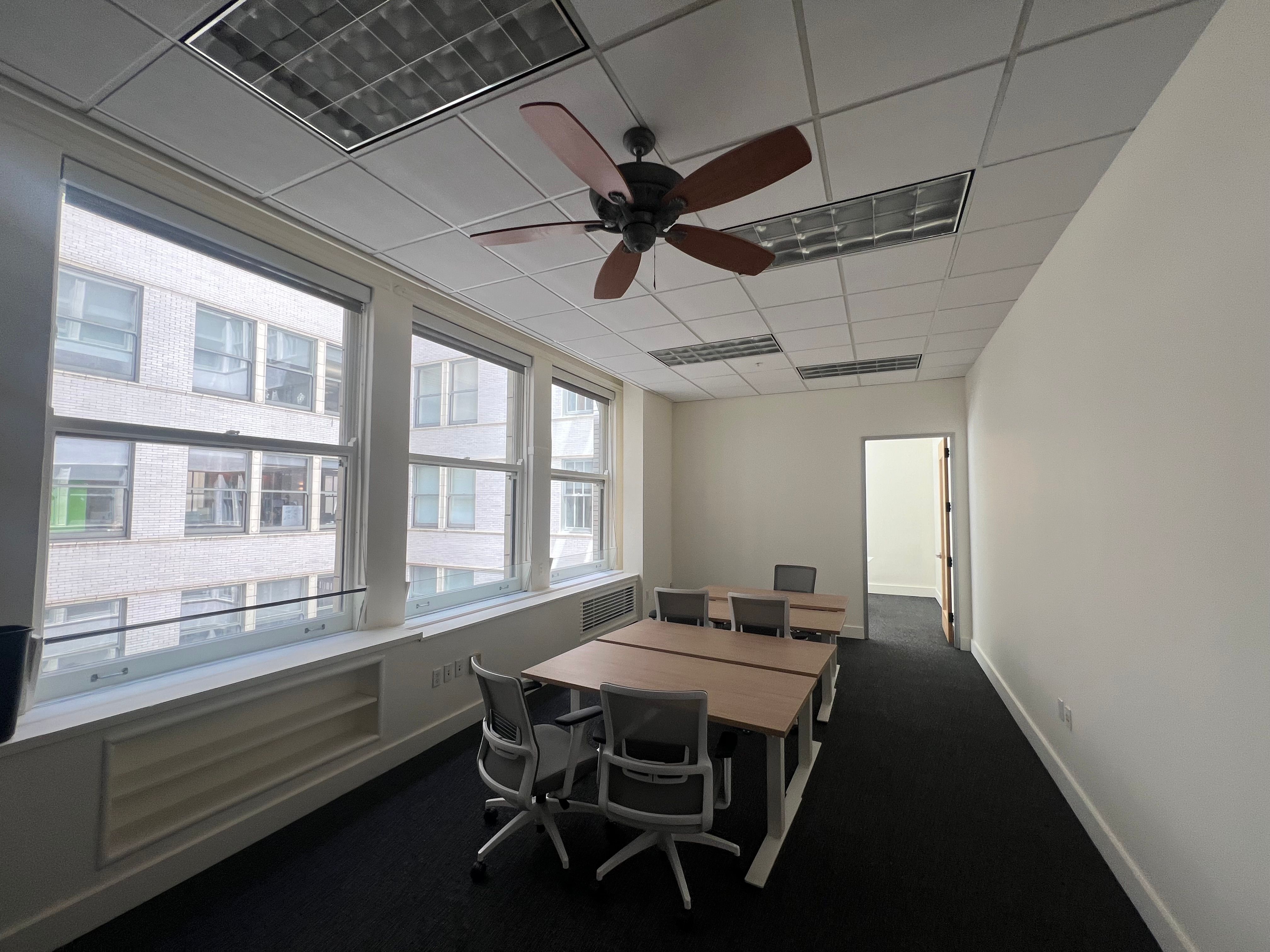 Functional FiDi Office with Essential Amenities