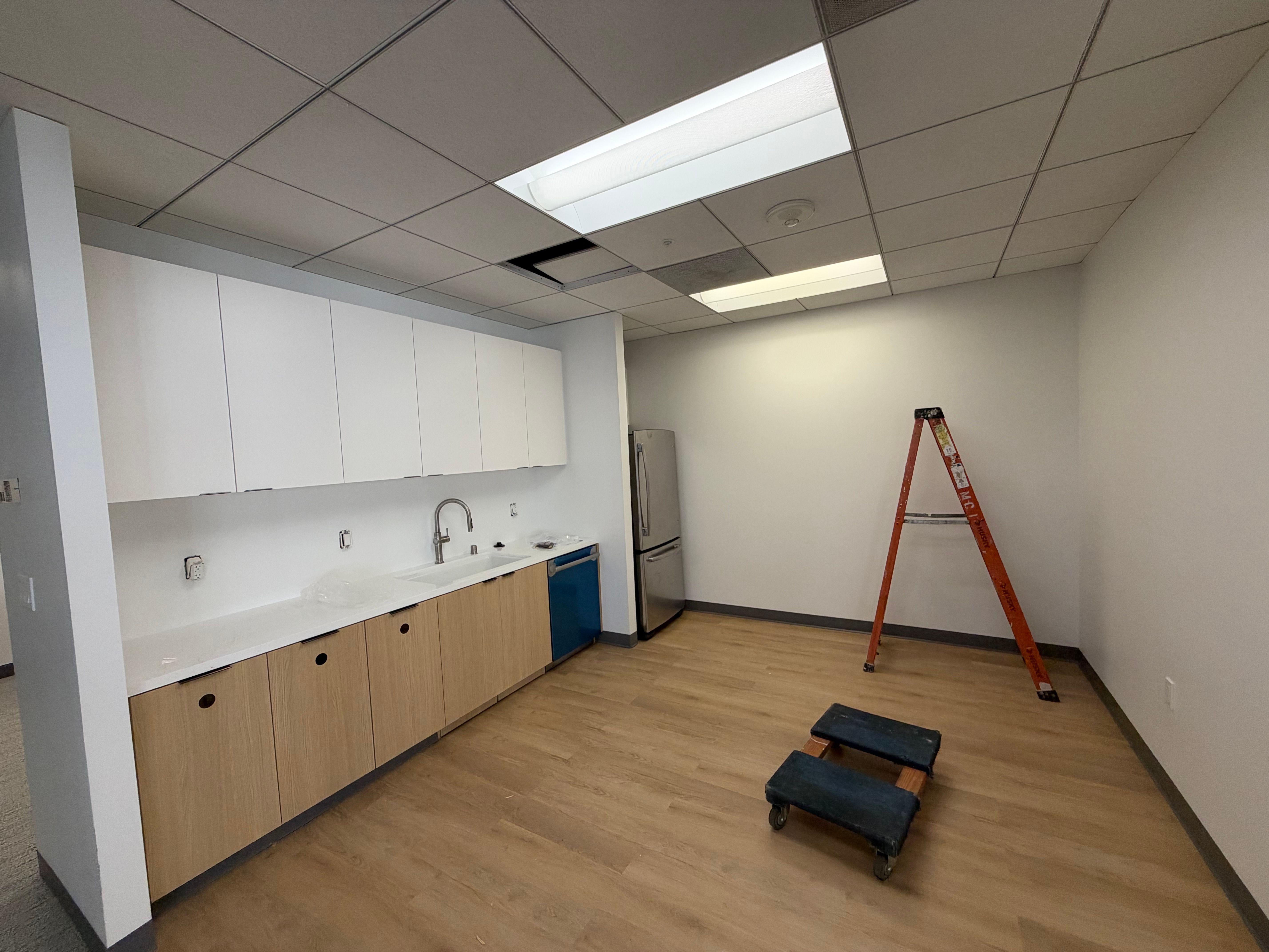 Bright Workspace in the heart of SF Financial District