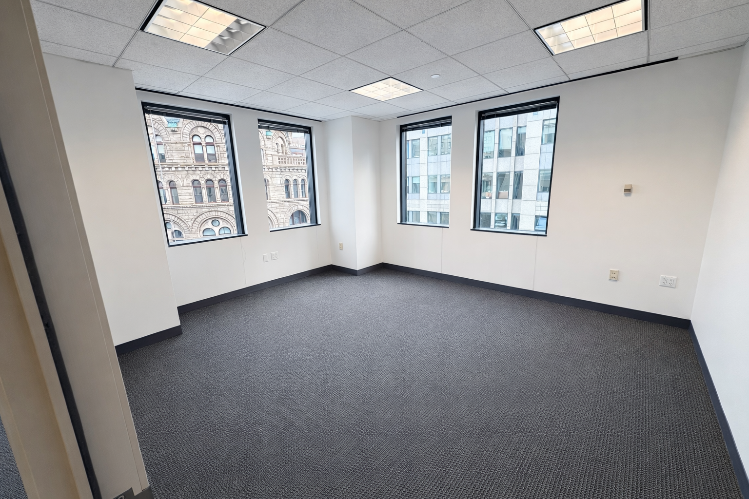 Modern Bright Office in Downtown Boston